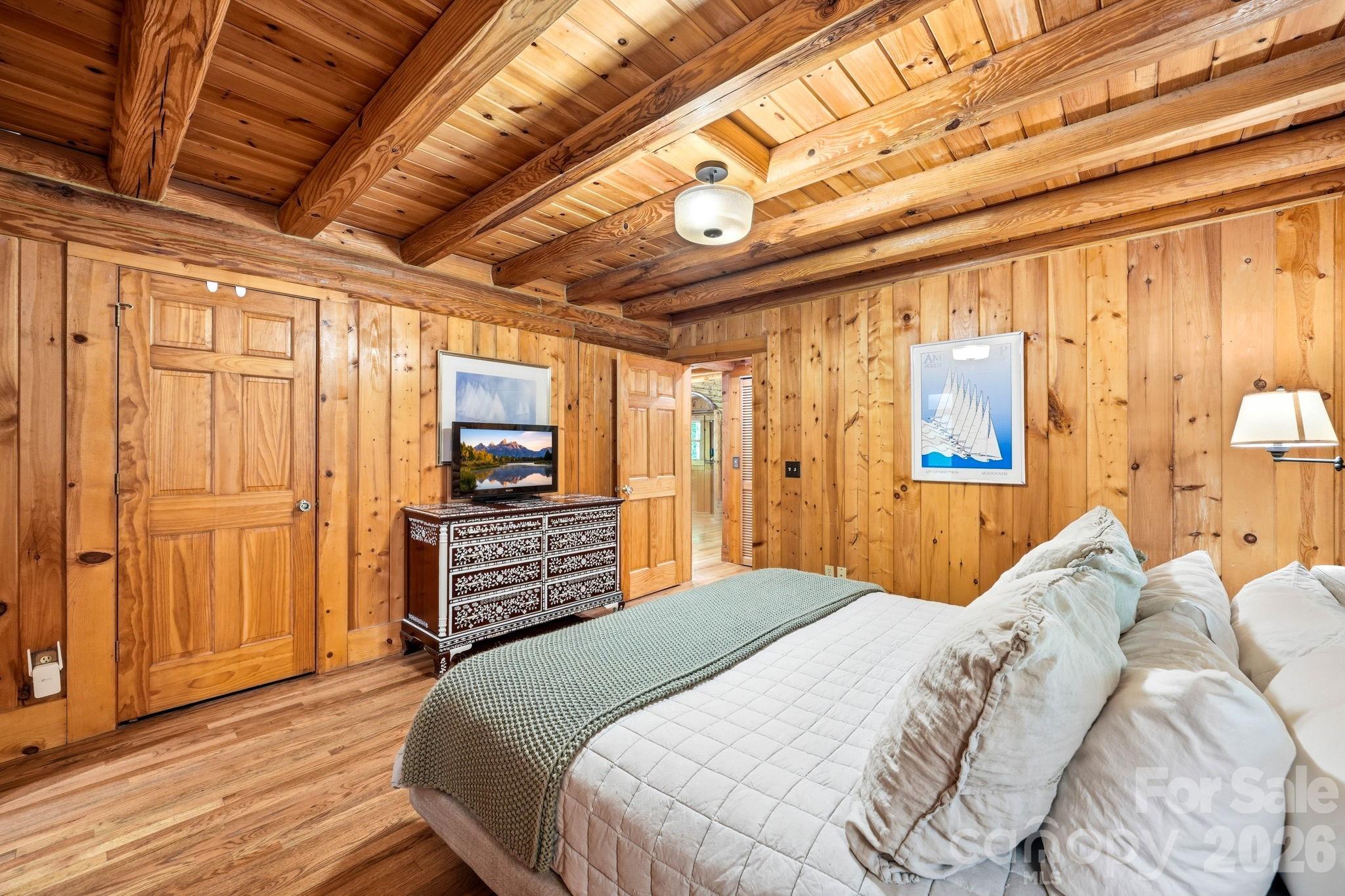 16 Shadow Brook Drive — Flat Rock