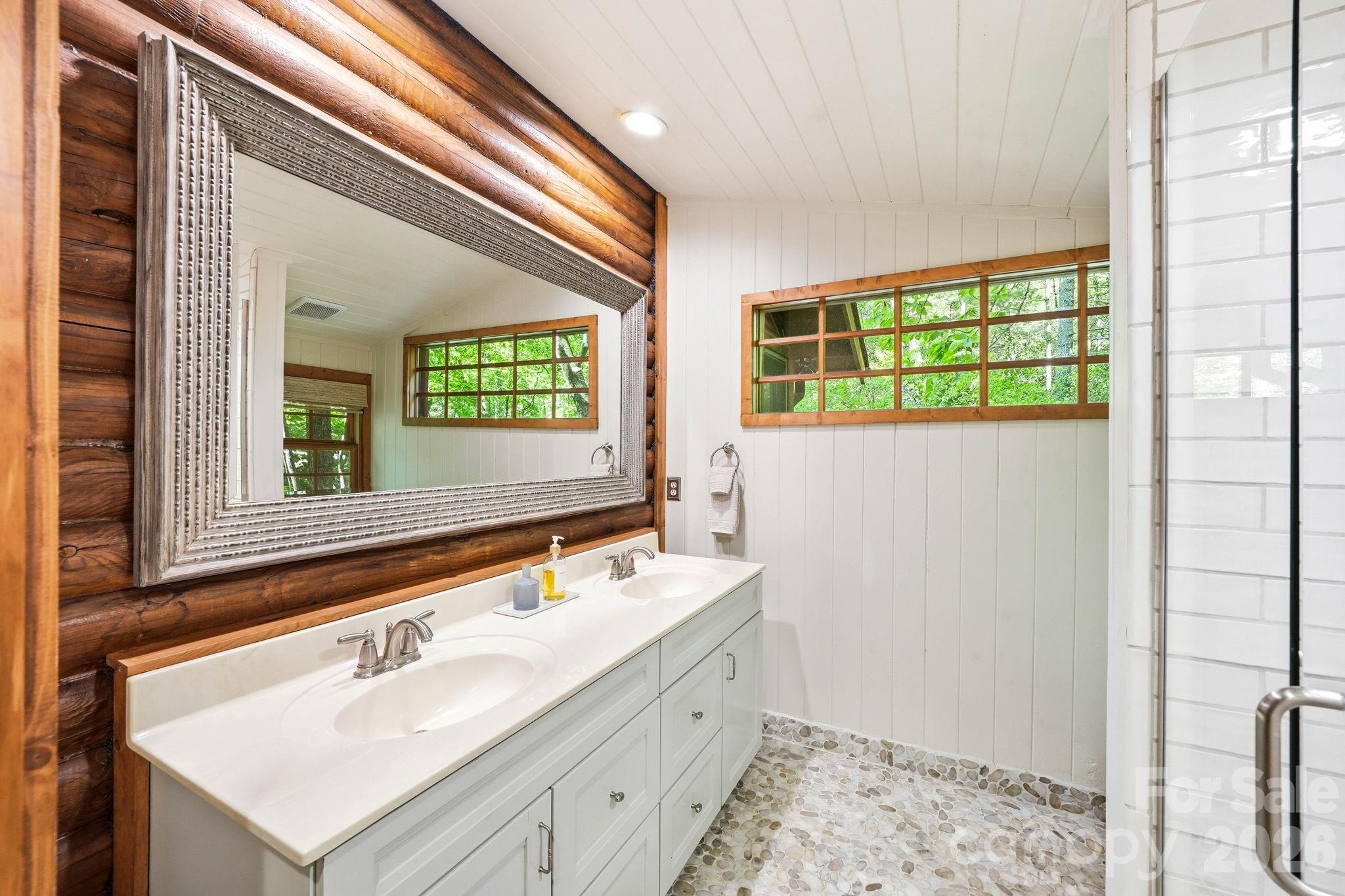 16 Shadow Brook Drive — Flat Rock