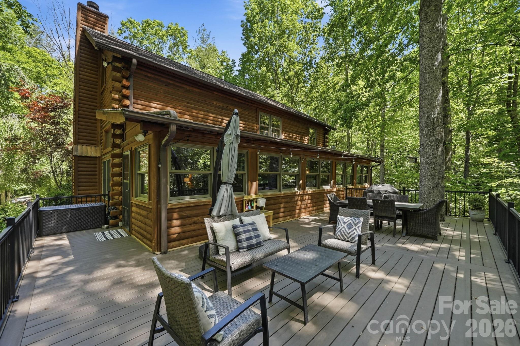 16 Shadow Brook Drive — Flat Rock