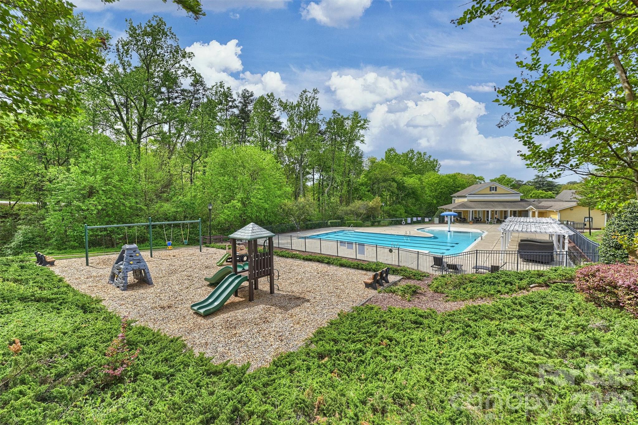 4141 Spool Lane — Belmont