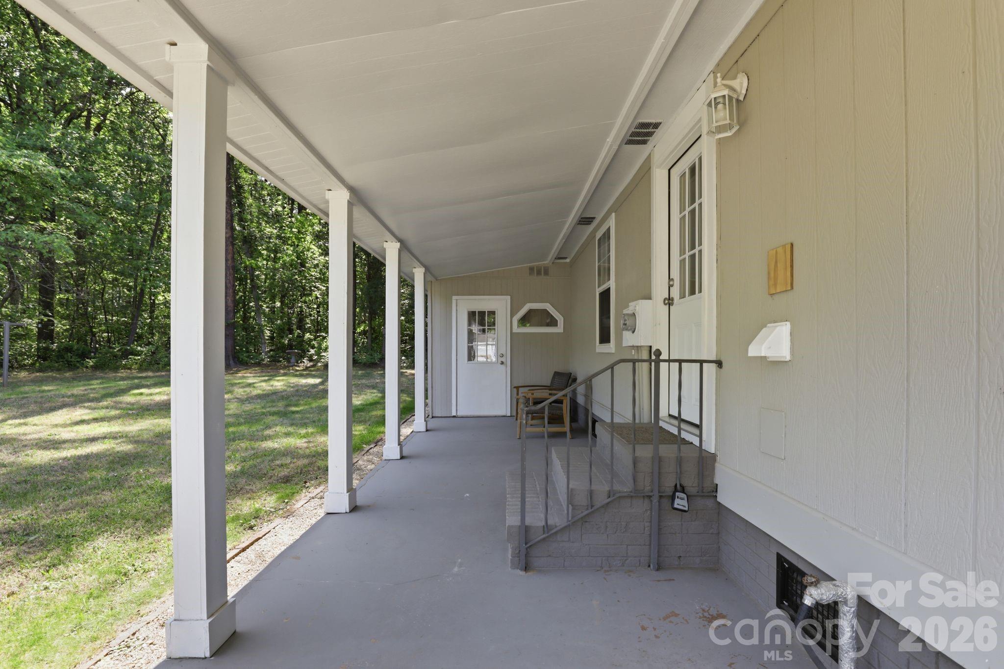 136 Woodridge Lane — Mooresville