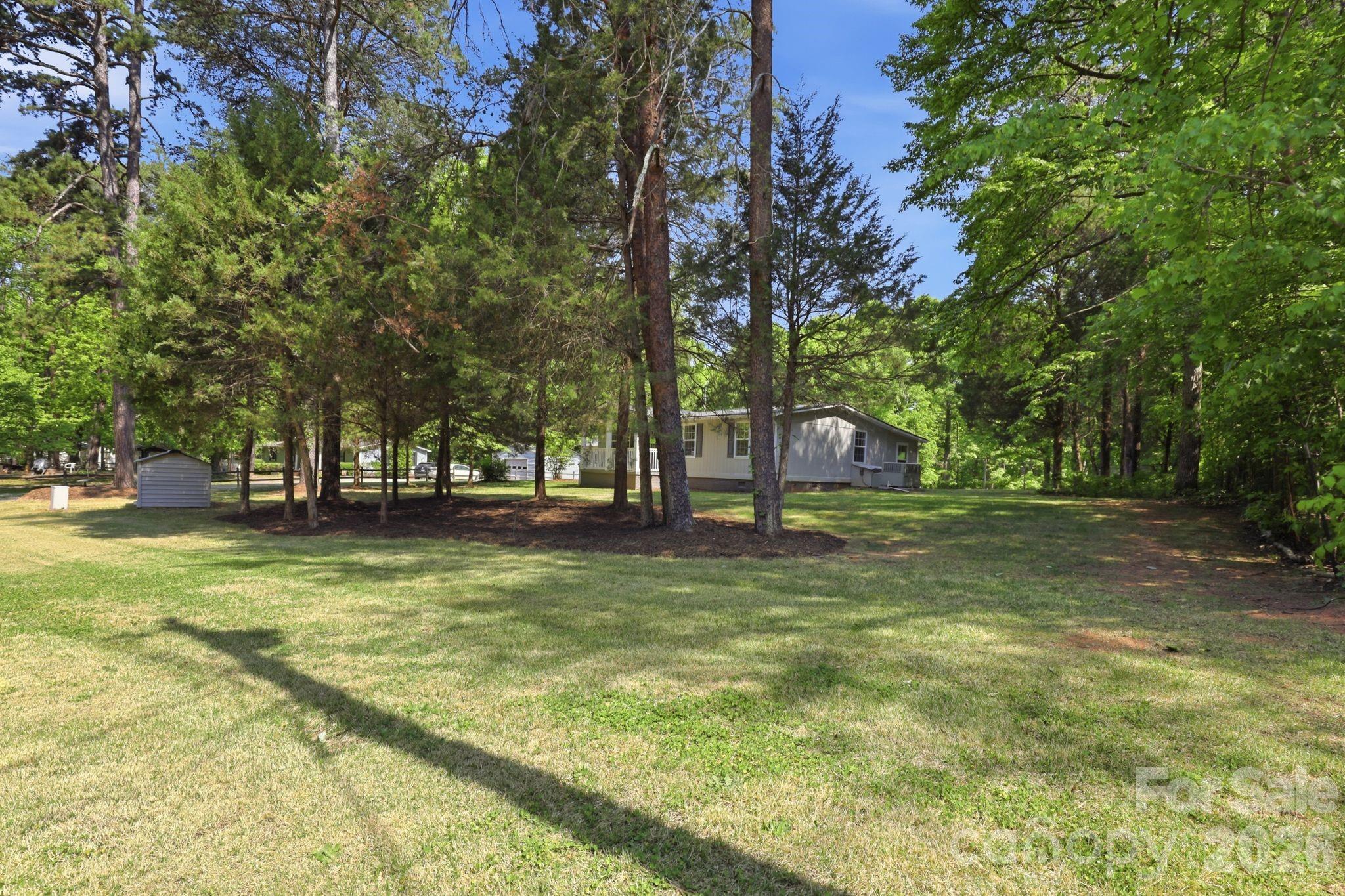136 Woodridge Lane — Mooresville