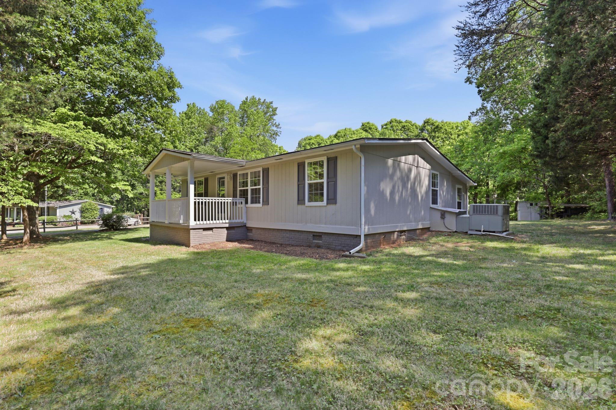 136 Woodridge Lane — Mooresville