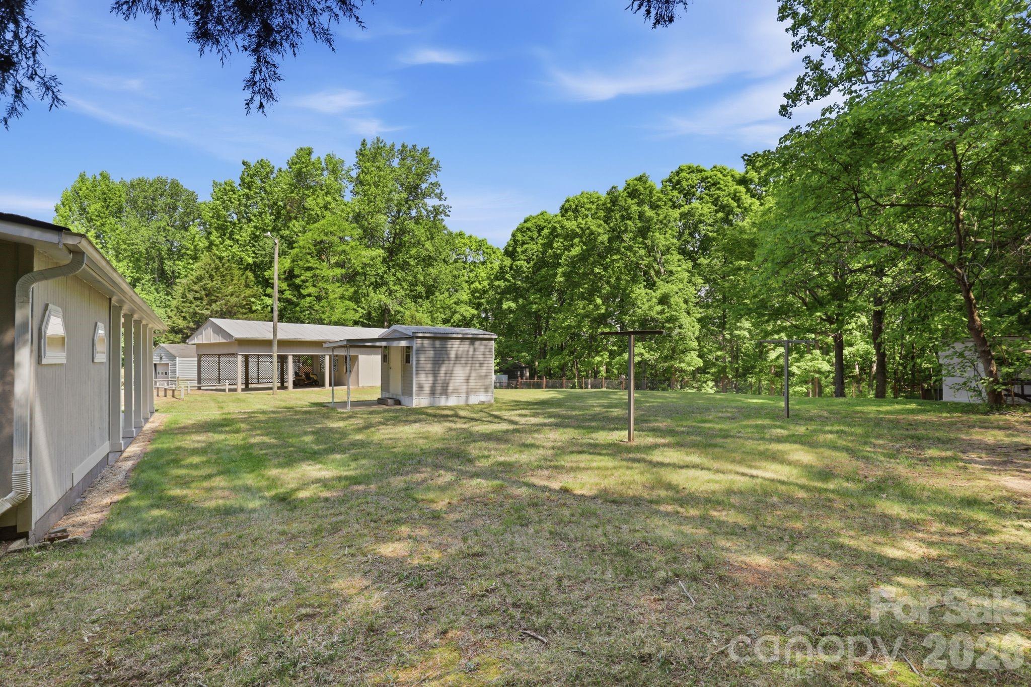 136 Woodridge Lane — Mooresville