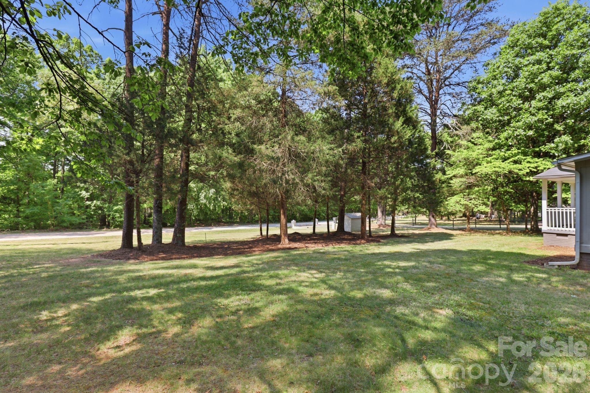 136 Woodridge Lane — Mooresville