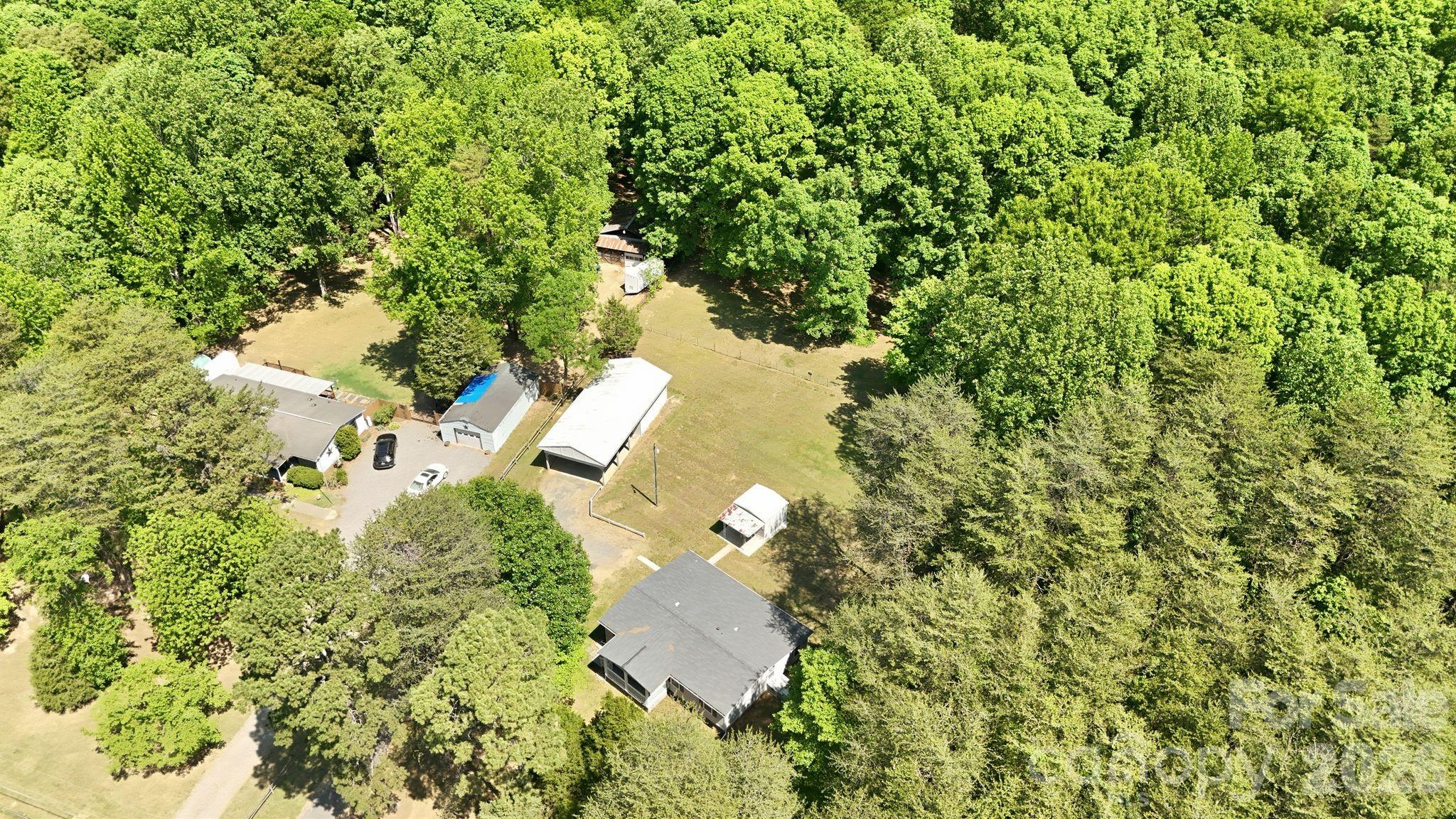 136 Woodridge Lane — Mooresville