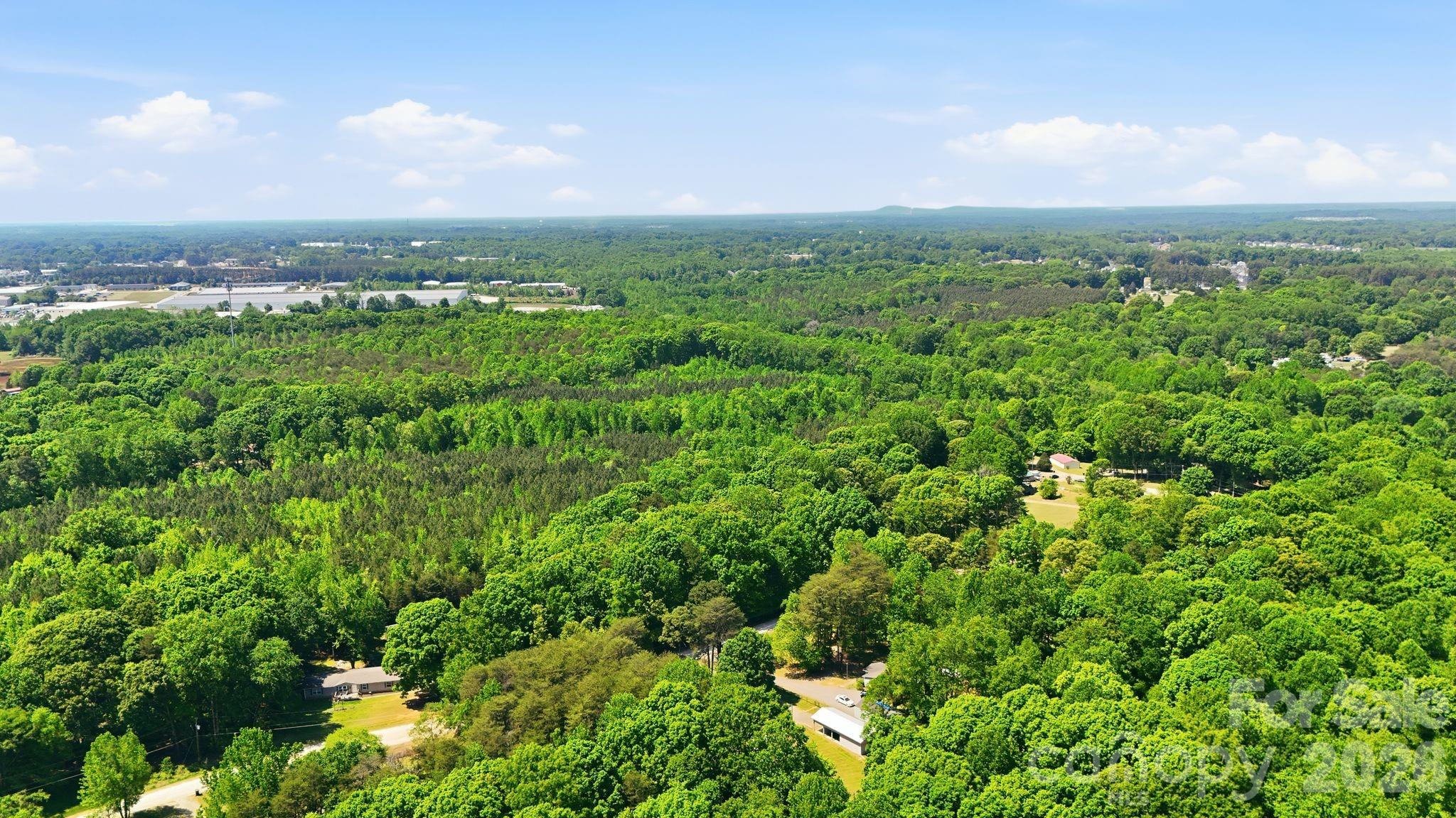 136 Woodridge Lane — Mooresville