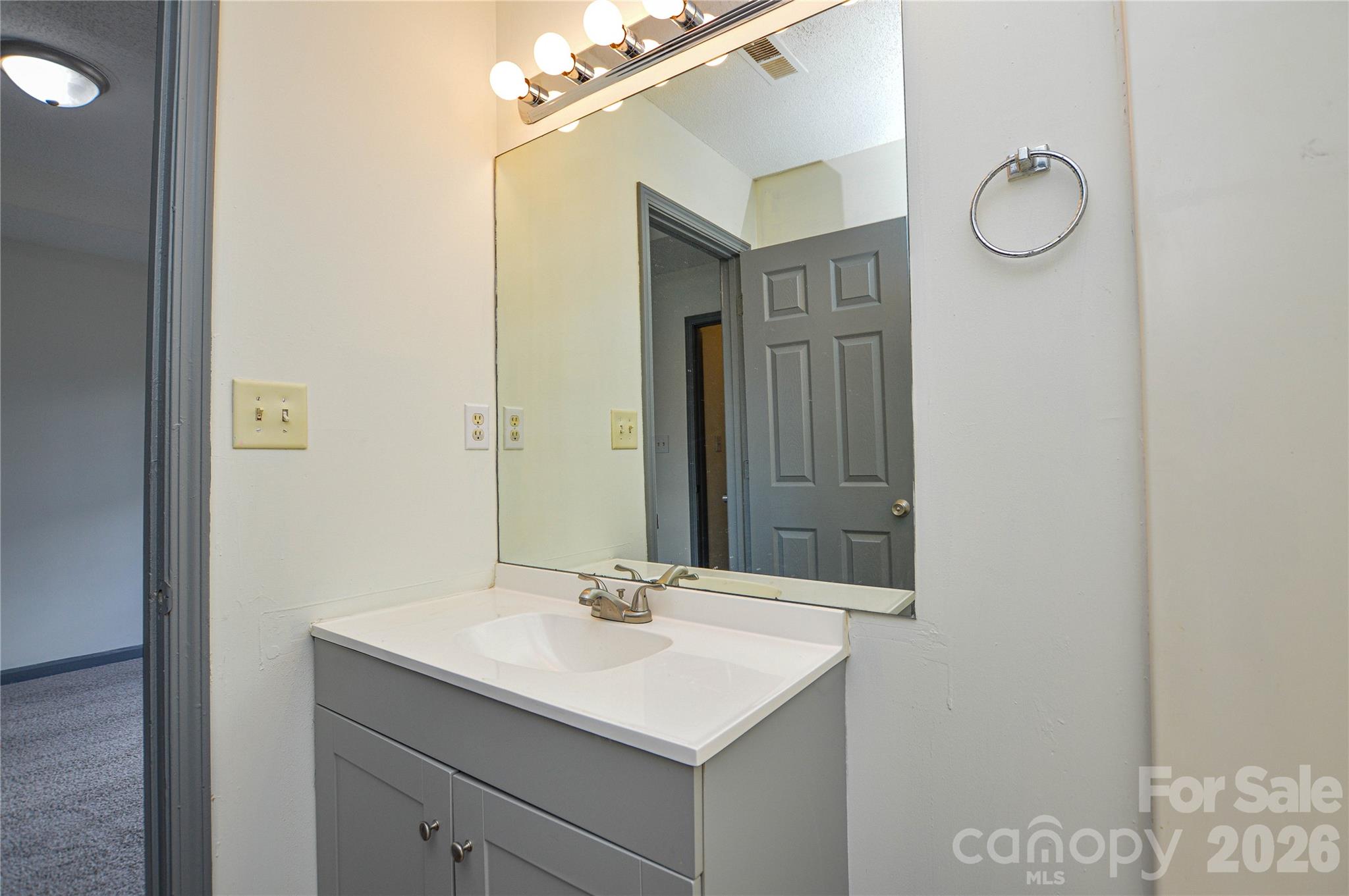 1009 Karendale Avenue — Charlotte