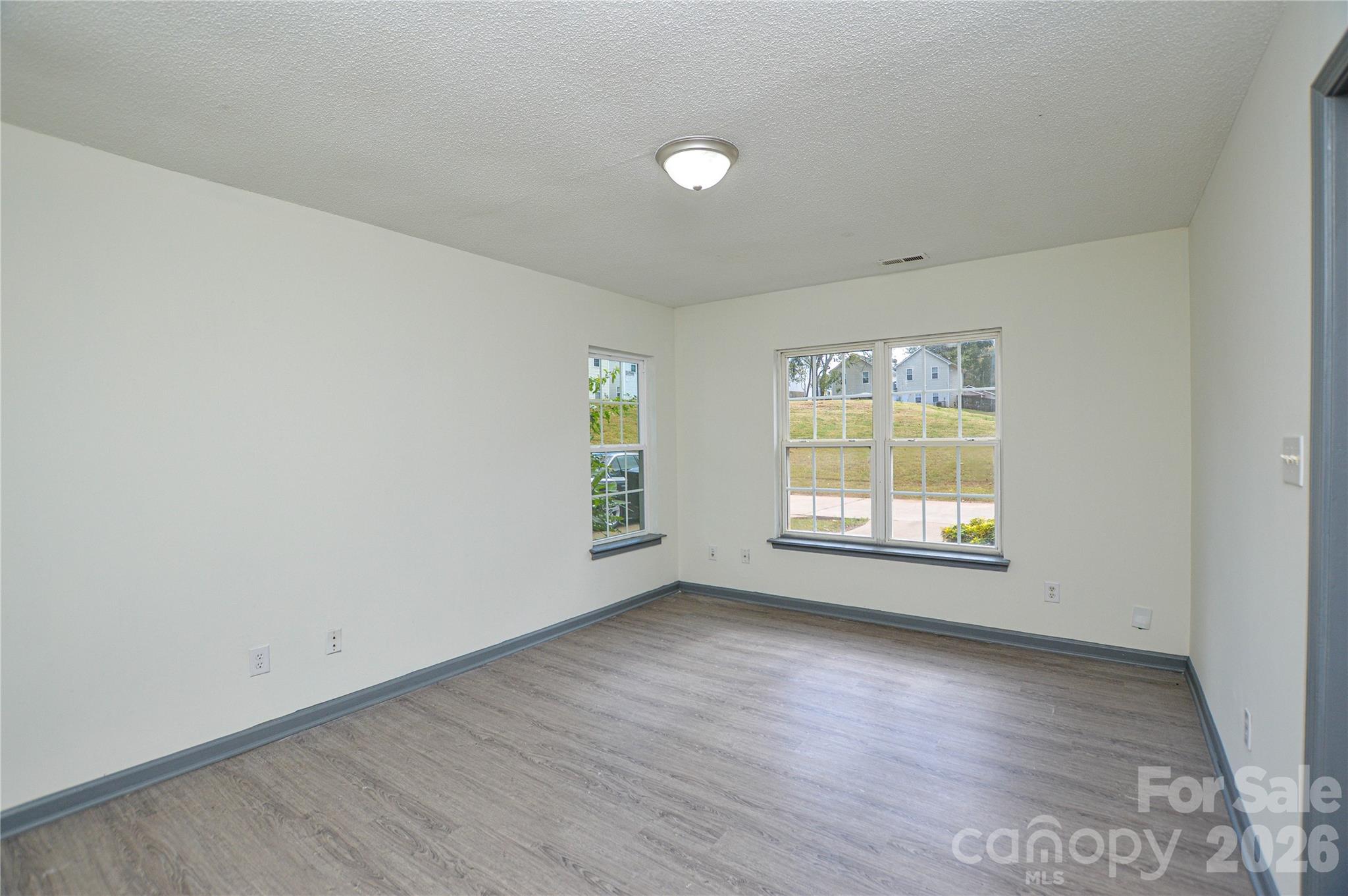 1009 Karendale Avenue — Charlotte