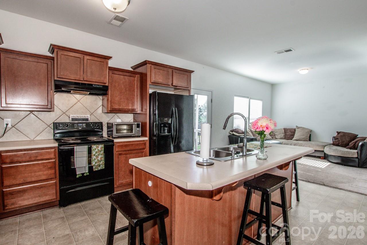 123 Kingsgate Court — Statesville