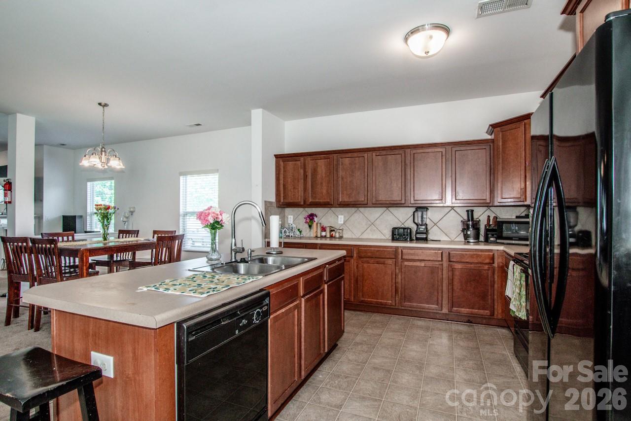 123 Kingsgate Court — Statesville