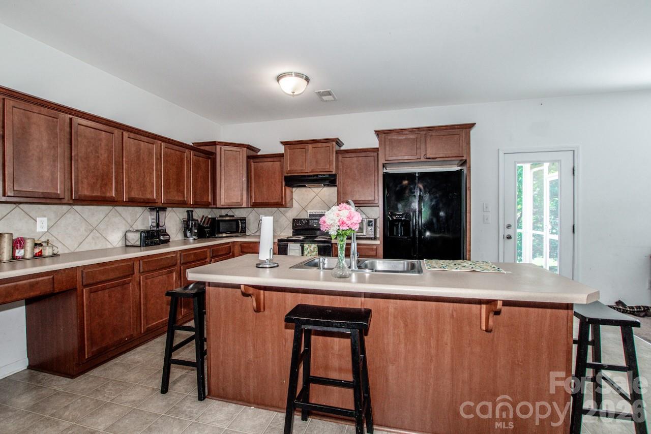 123 Kingsgate Court — Statesville