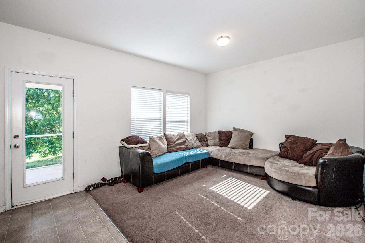 123 Kingsgate Court — Statesville