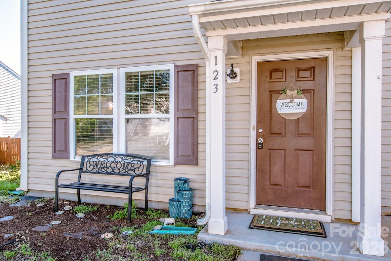 123 Kingsgate Court — Statesville
