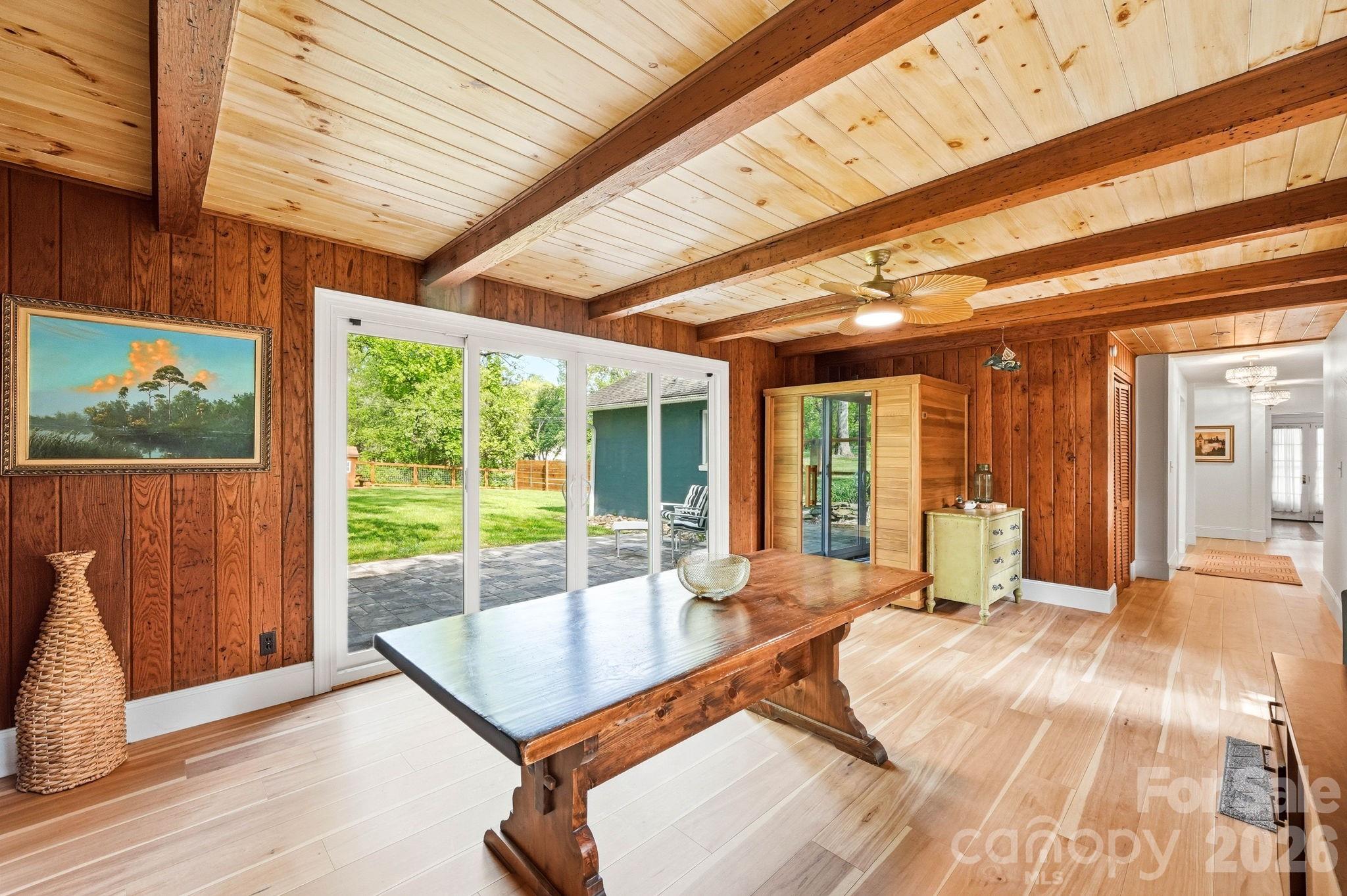 127 Erkwood Drive — Hendersonville