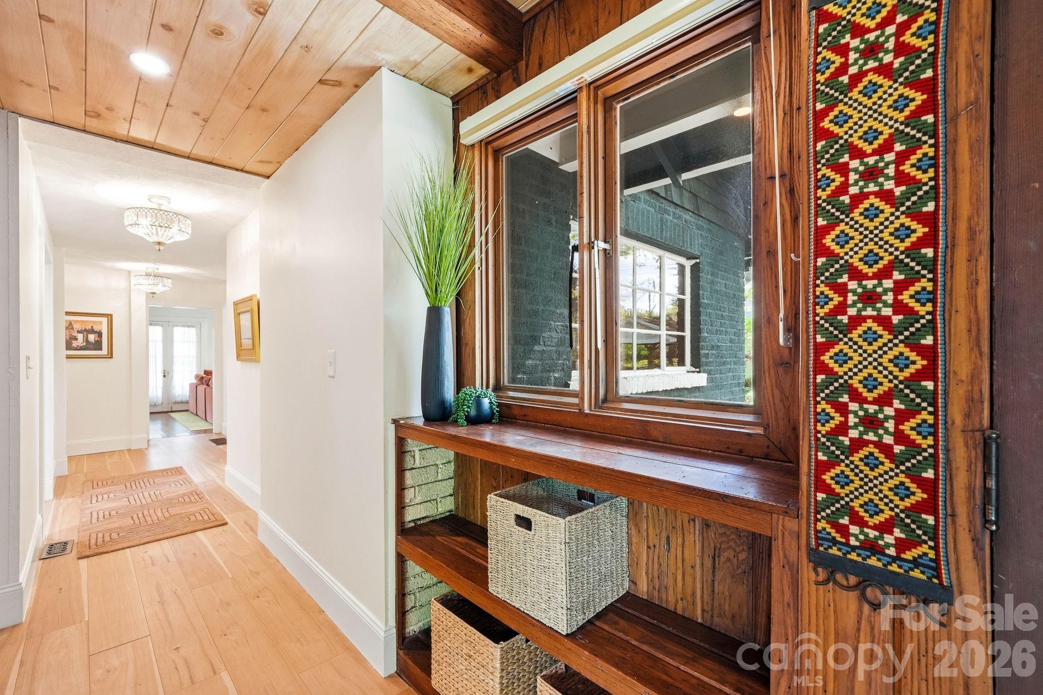 127 Erkwood Drive — Hendersonville