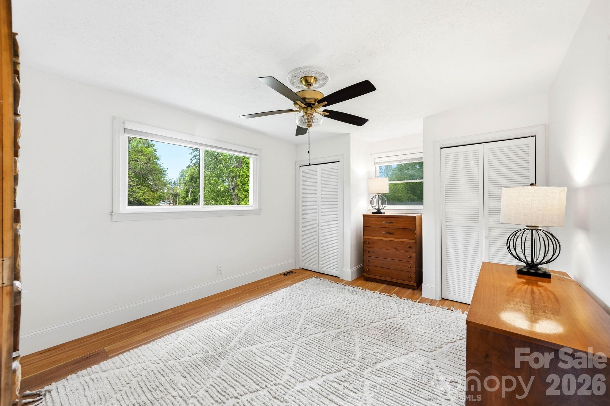 127 Erkwood Drive — Hendersonville