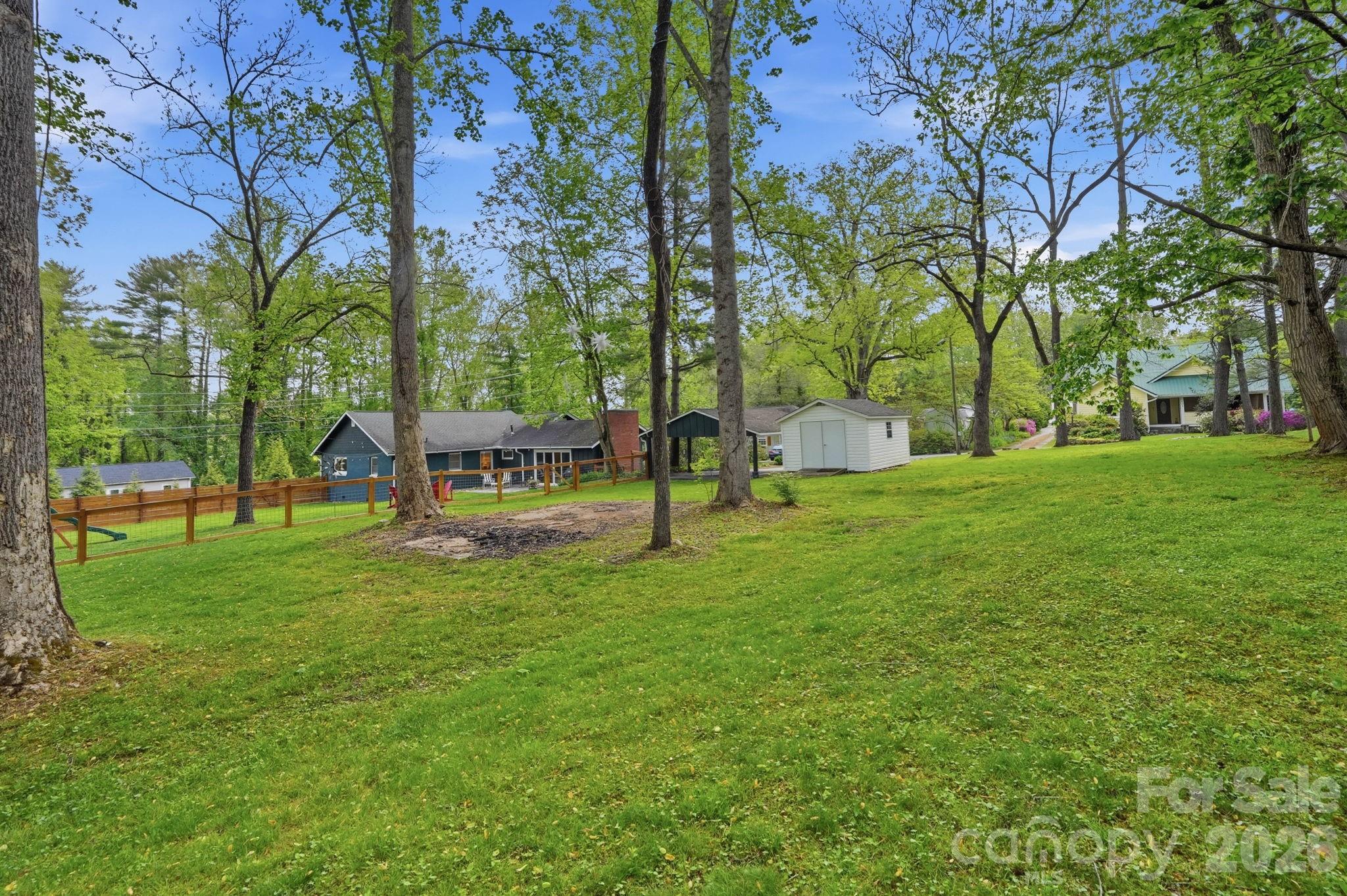 127 Erkwood Drive — Hendersonville