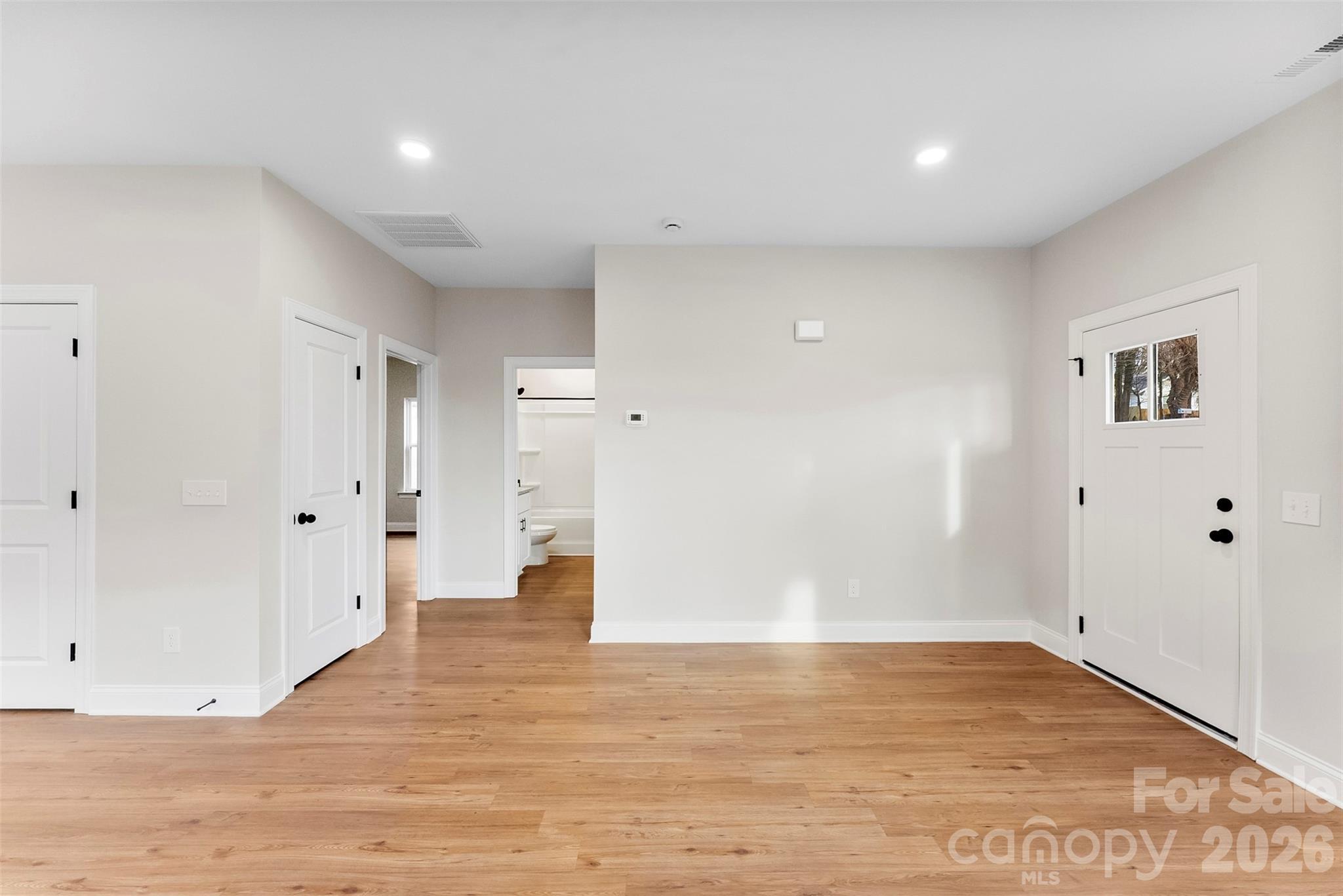 1558 7th Avenue Drive SW — Hickory