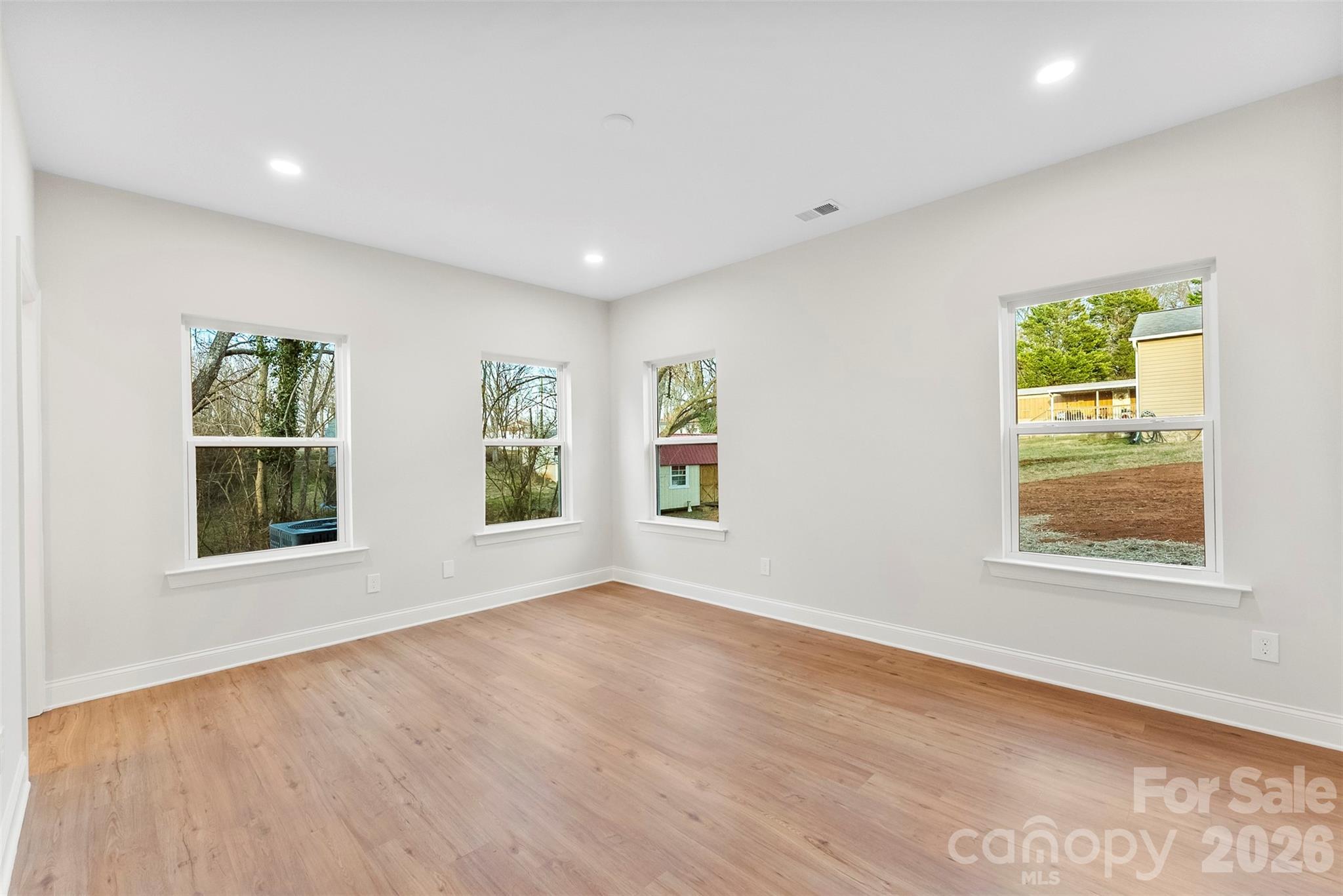 1558 7th Avenue Drive SW — Hickory