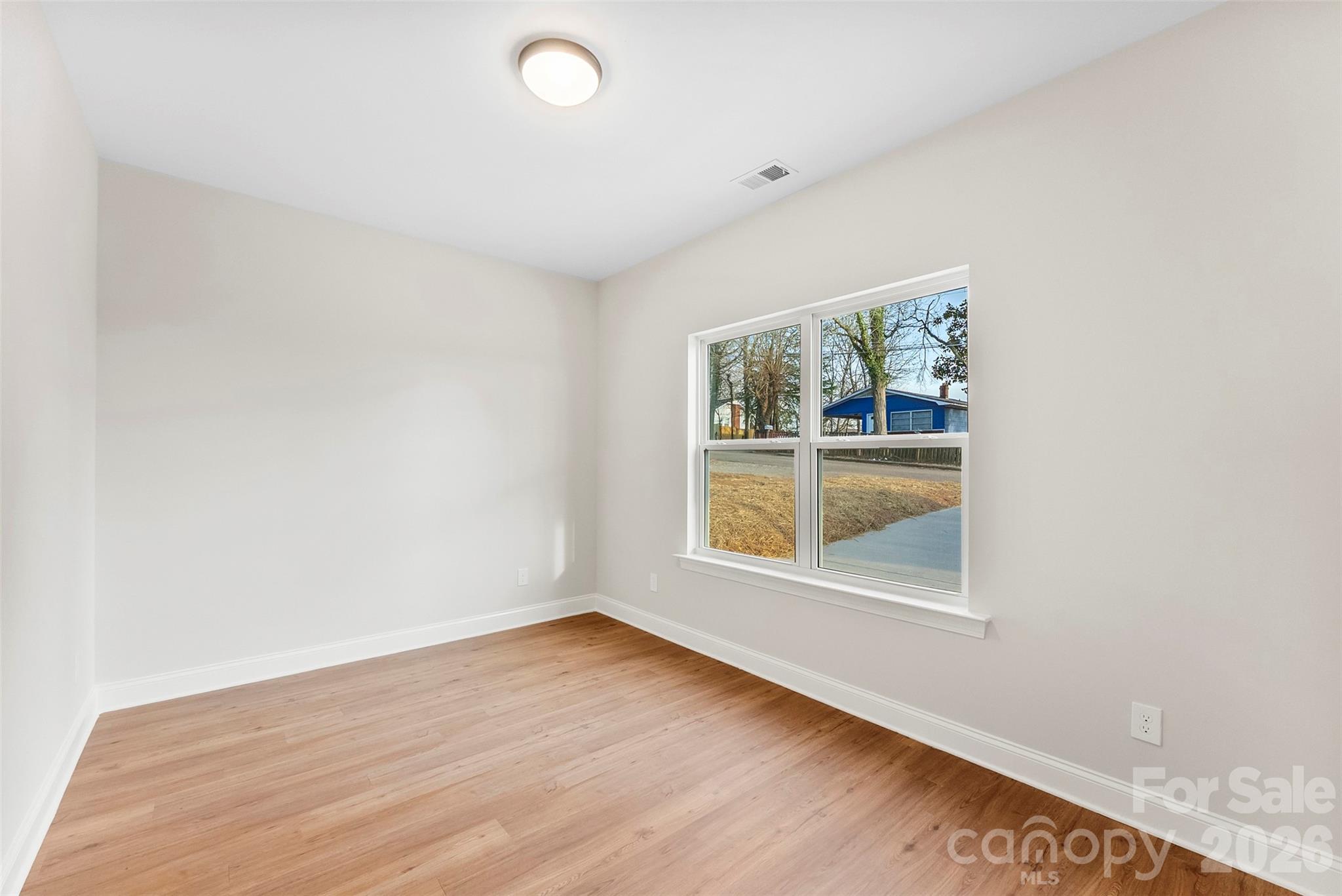 1558 7th Avenue Drive SW — Hickory