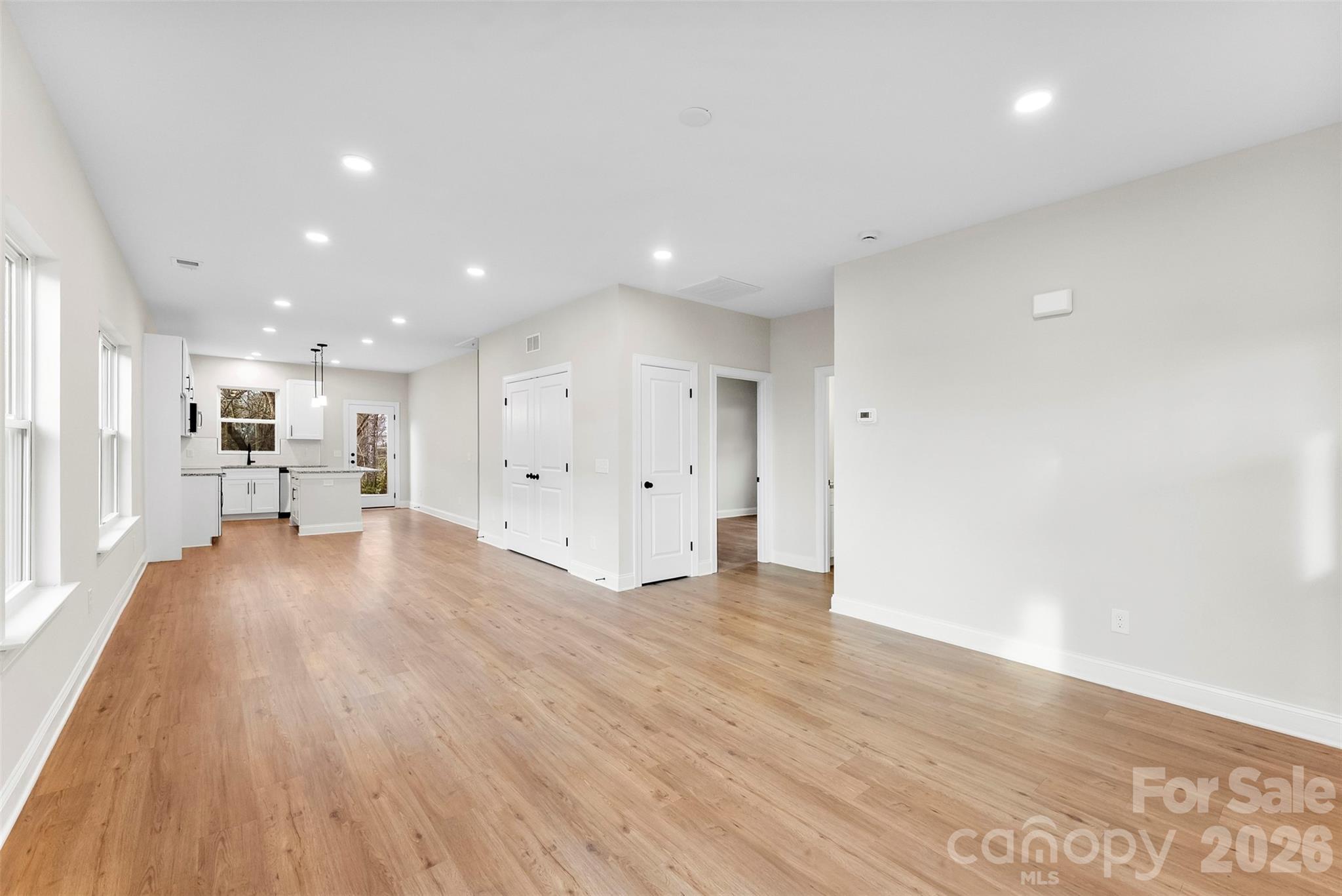 1558 7th Avenue Drive SW — Hickory