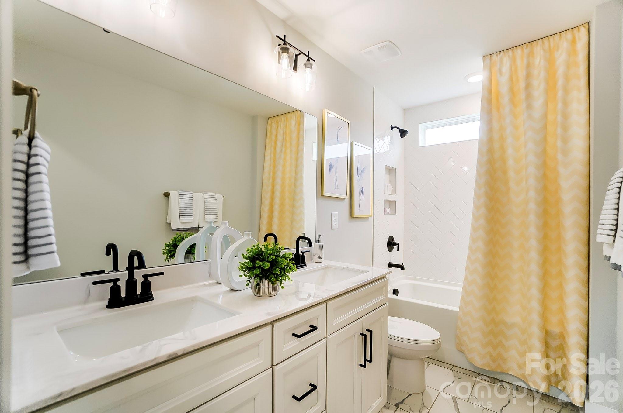 13123 Foxberry Road — Charlotte