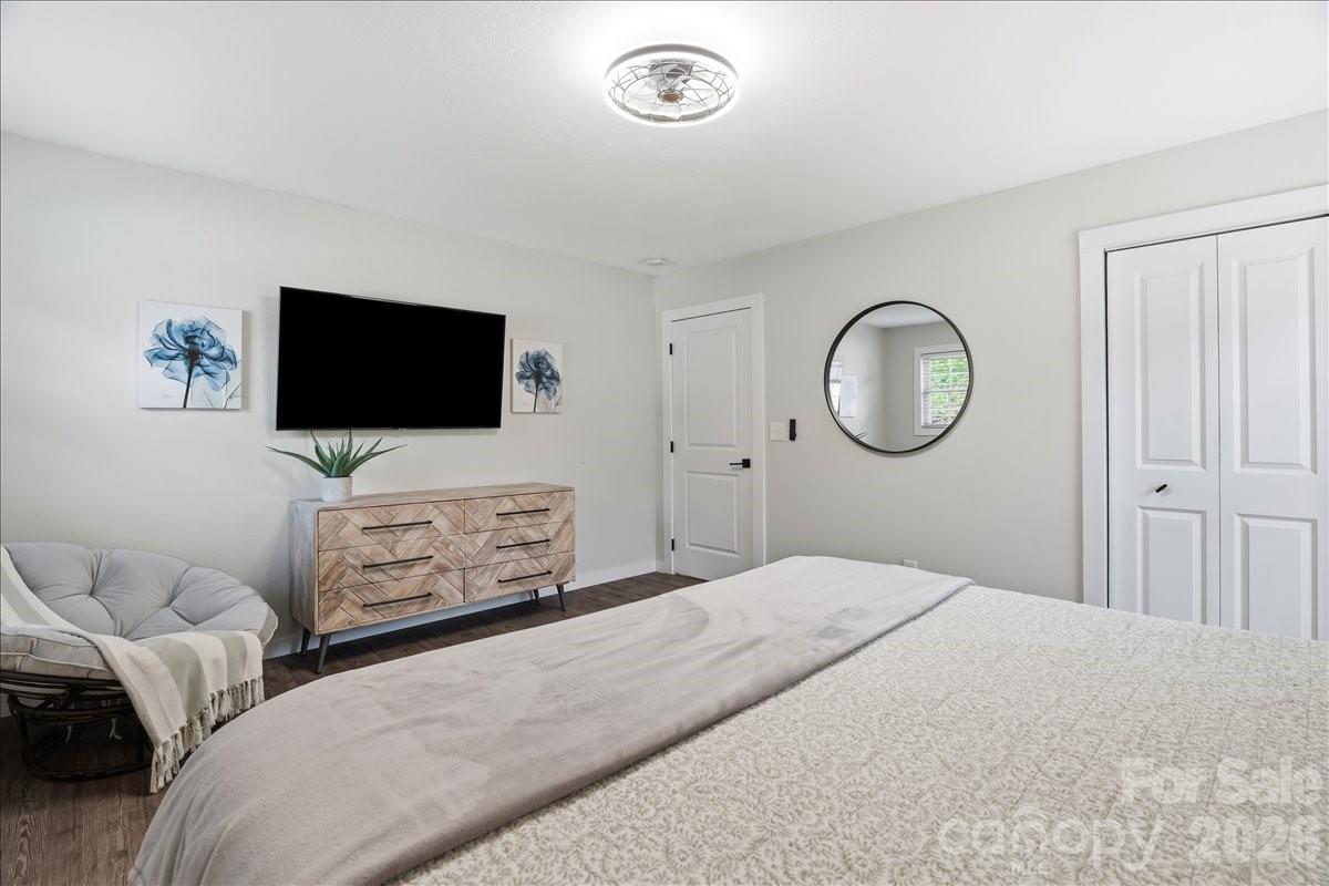 33 Indian Trace Road — Maggie Valley