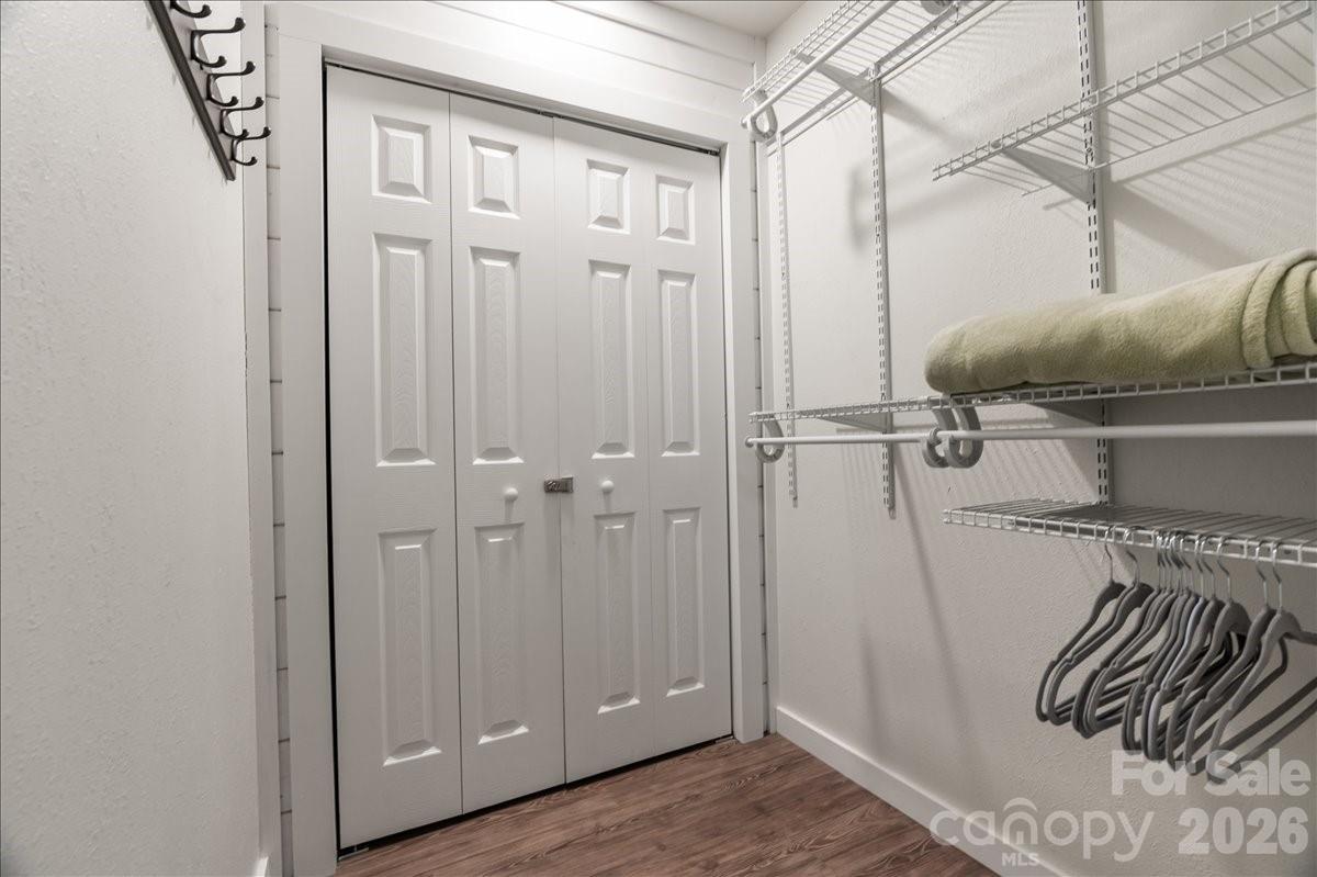 33 Indian Trace Road — Maggie Valley