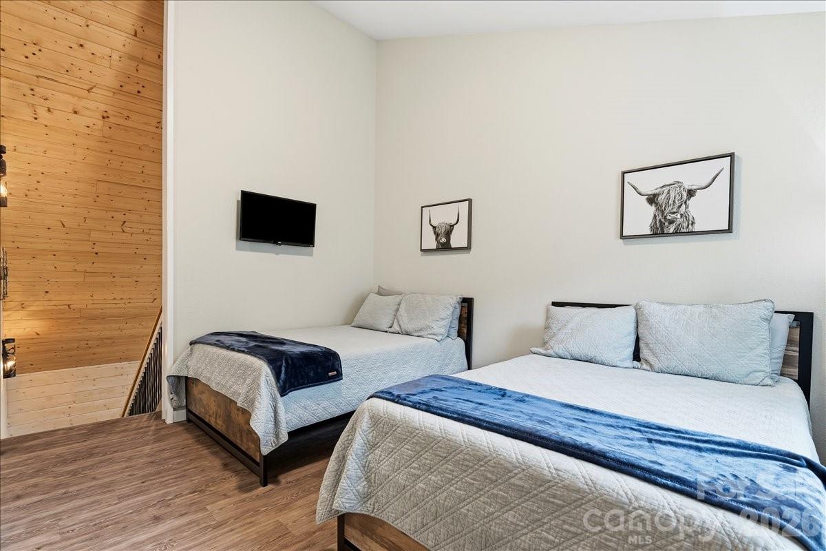 33 Indian Trace Road — Maggie Valley
