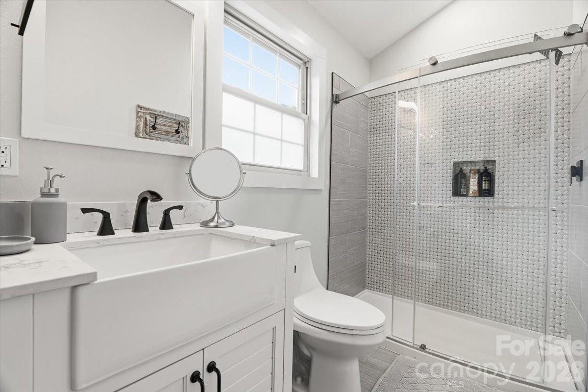 33 Indian Trace Road — Maggie Valley