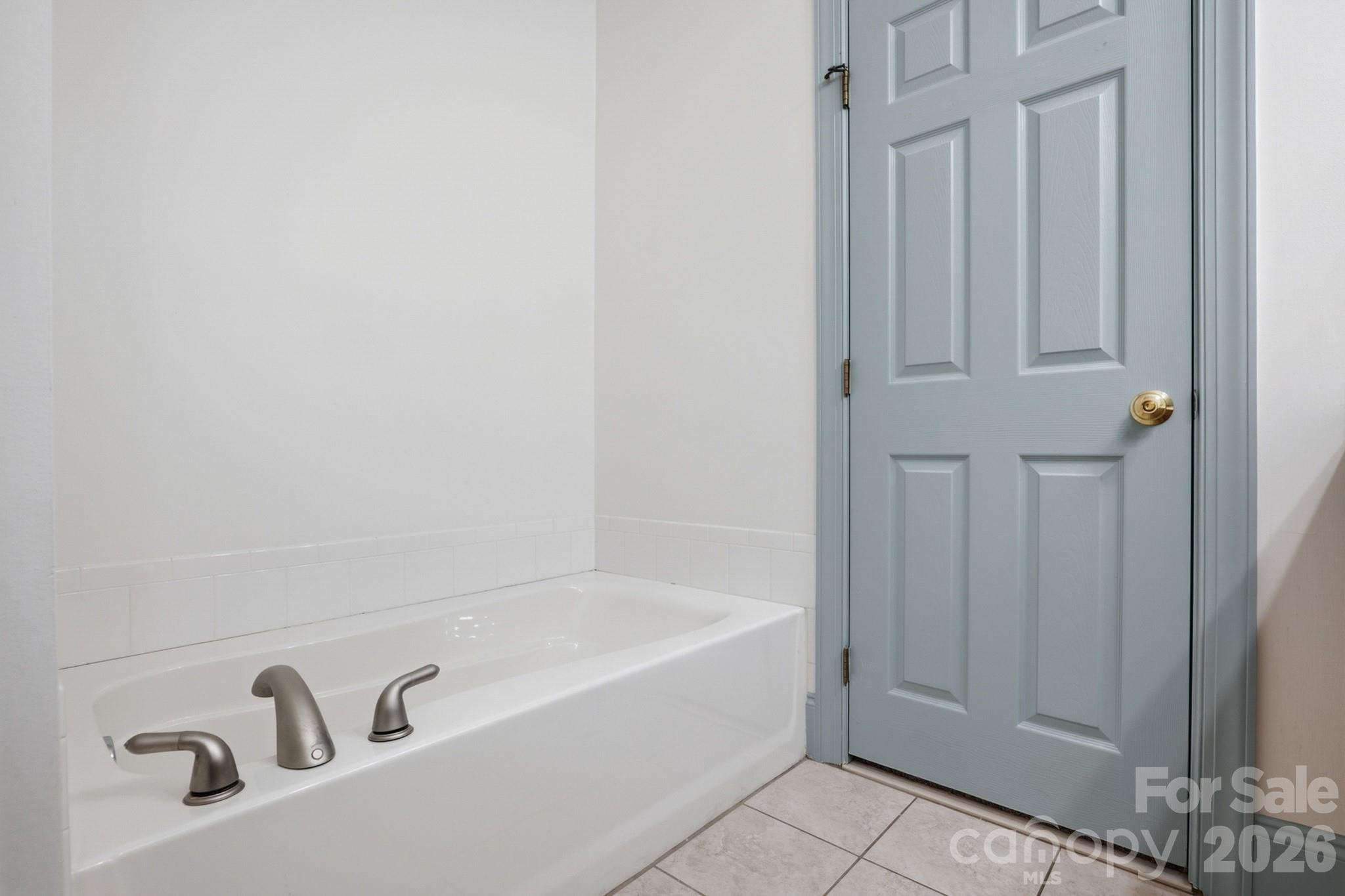 5608 Burck Drive NW — Concord