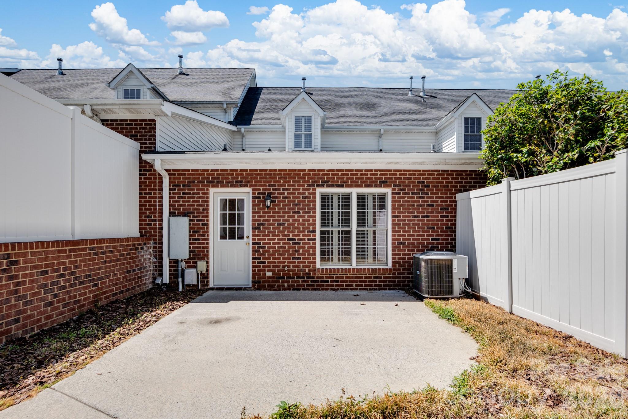 5608 Burck Drive NW — Concord