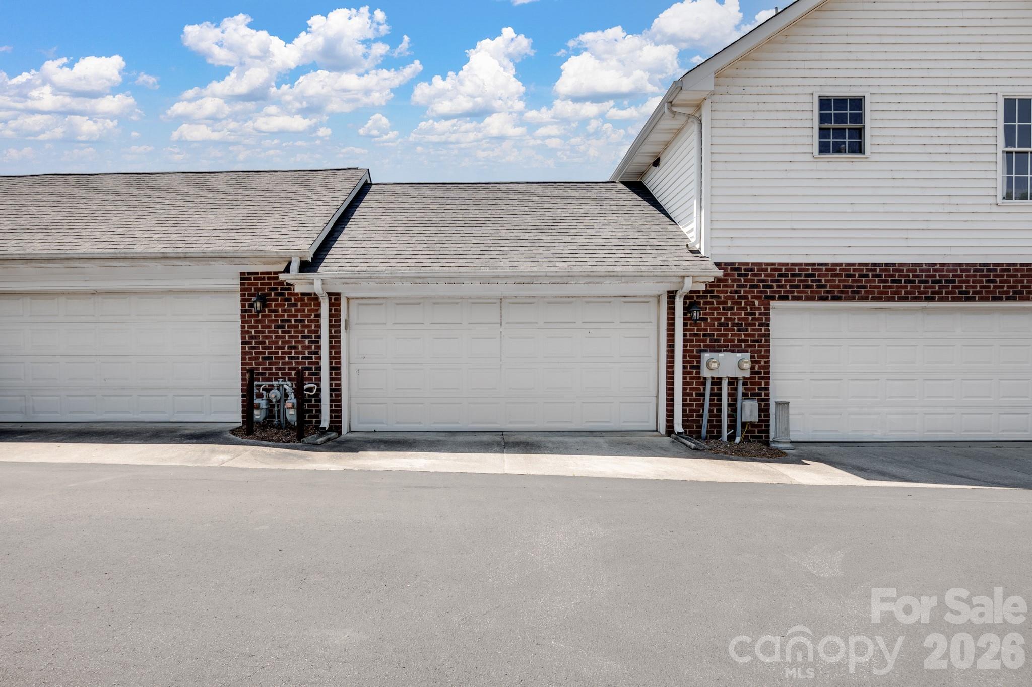 5608 Burck Drive NW — Concord