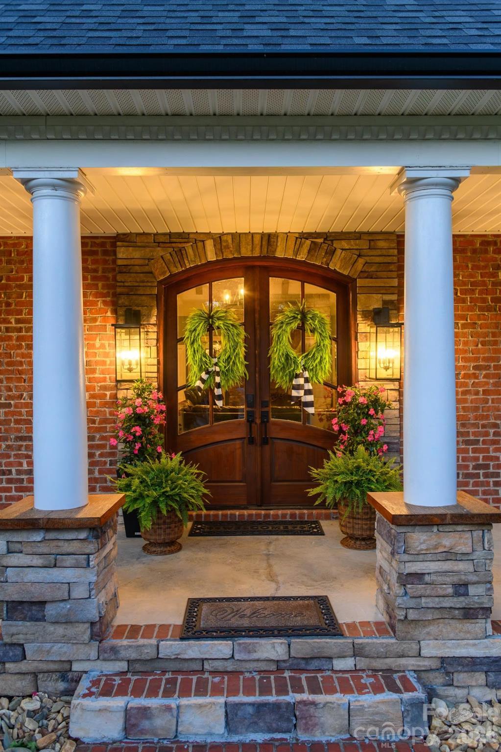 2447 Thornfield Drive — Lenoir