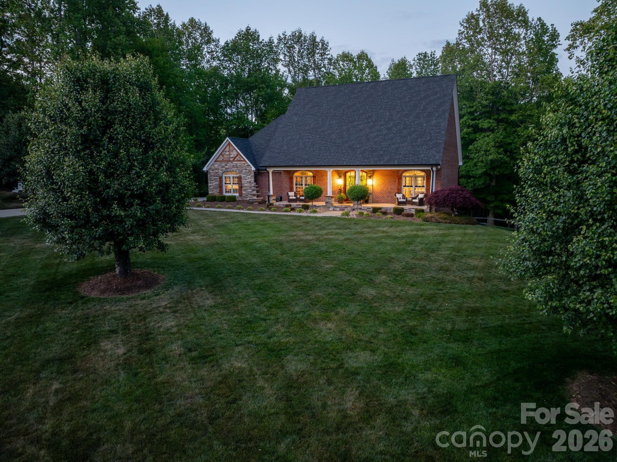 2447 Thornfield Drive — Lenoir