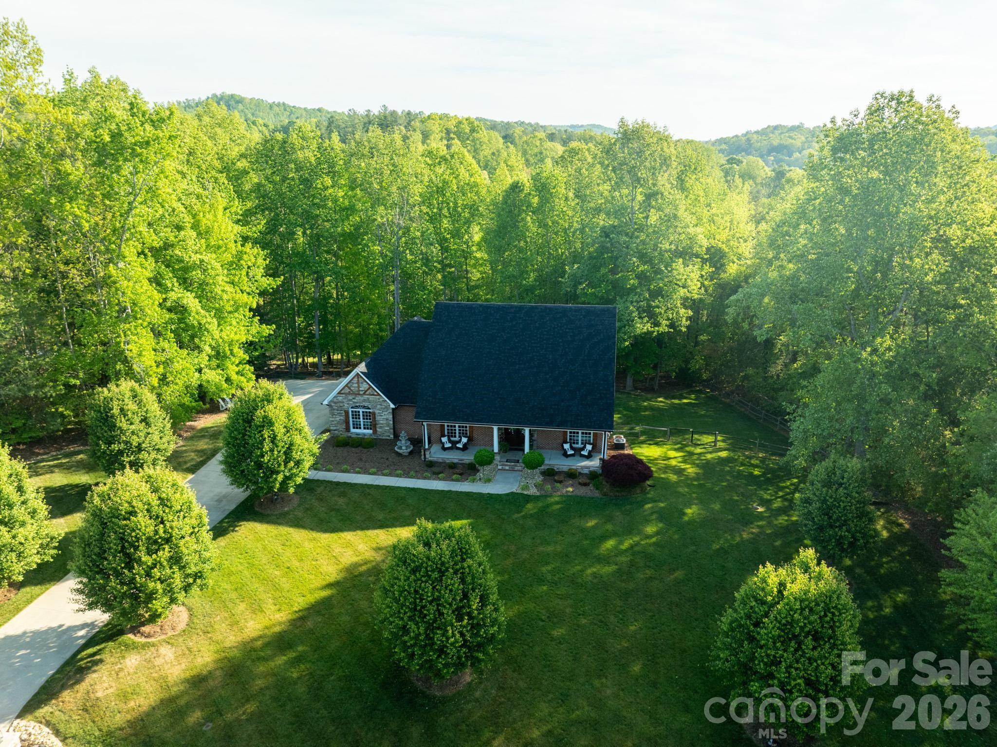 2447 Thornfield Drive — Lenoir