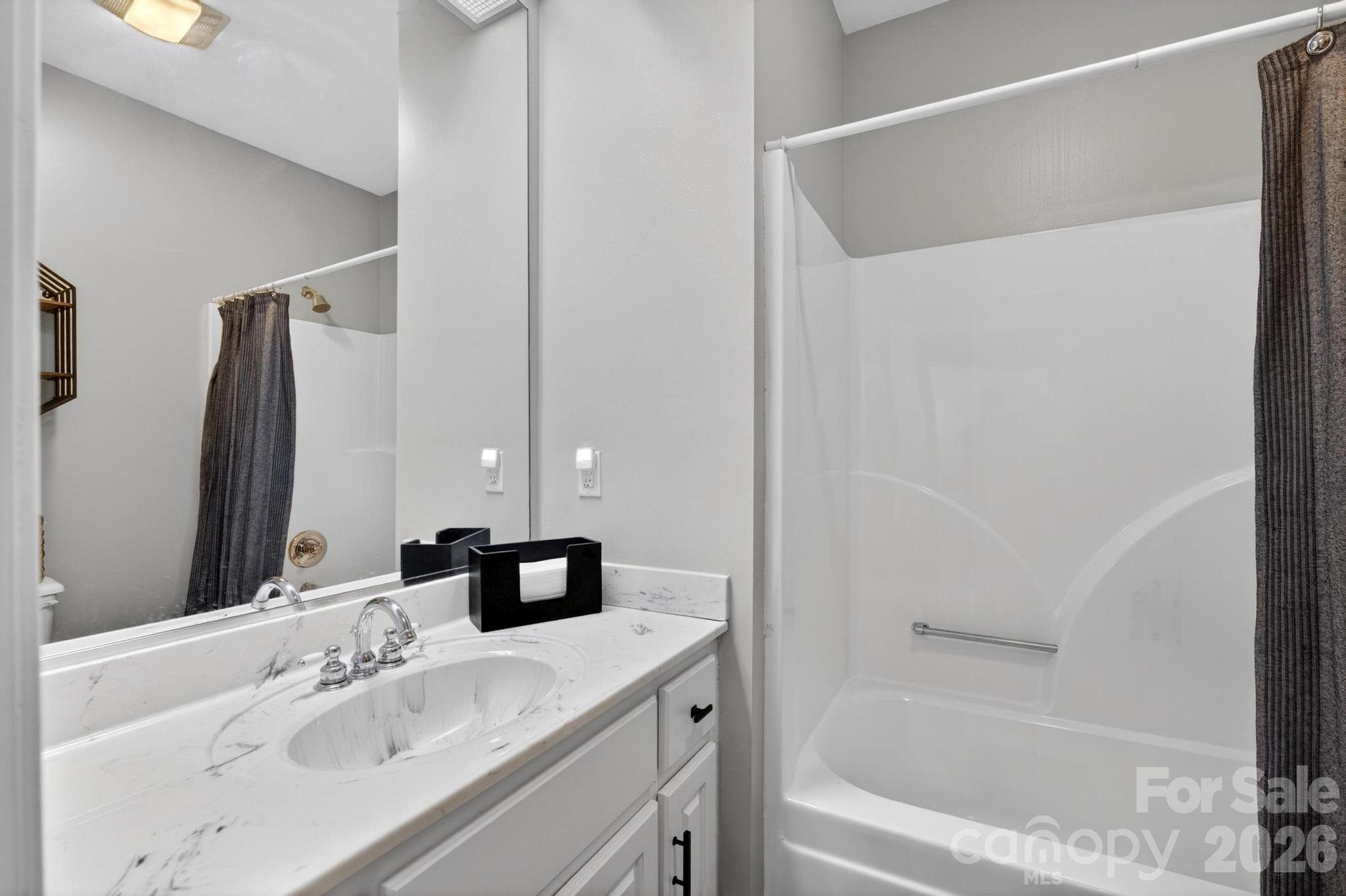 2447 Thornfield Drive — Lenoir