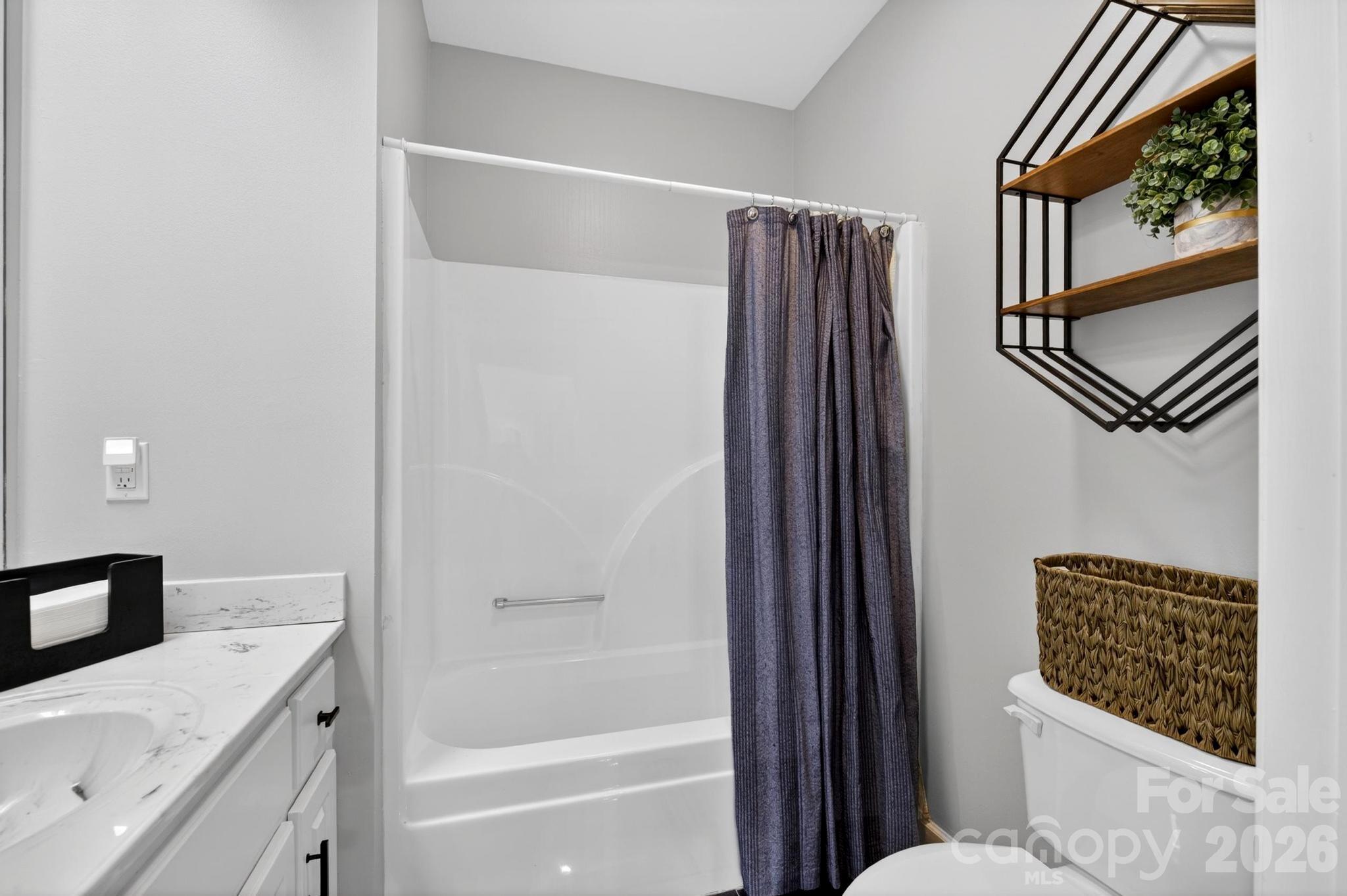 2447 Thornfield Drive — Lenoir