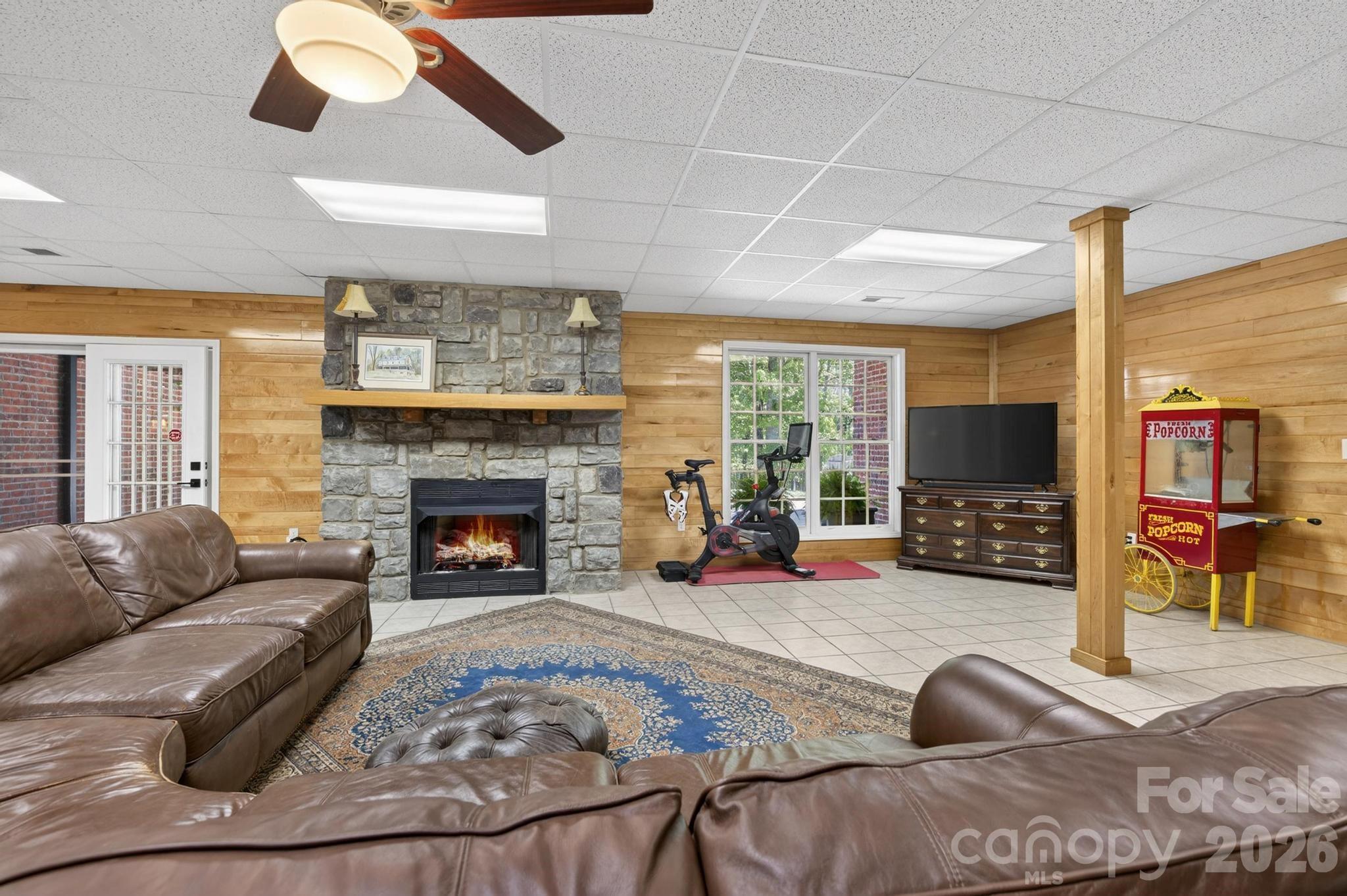 2447 Thornfield Drive — Lenoir
