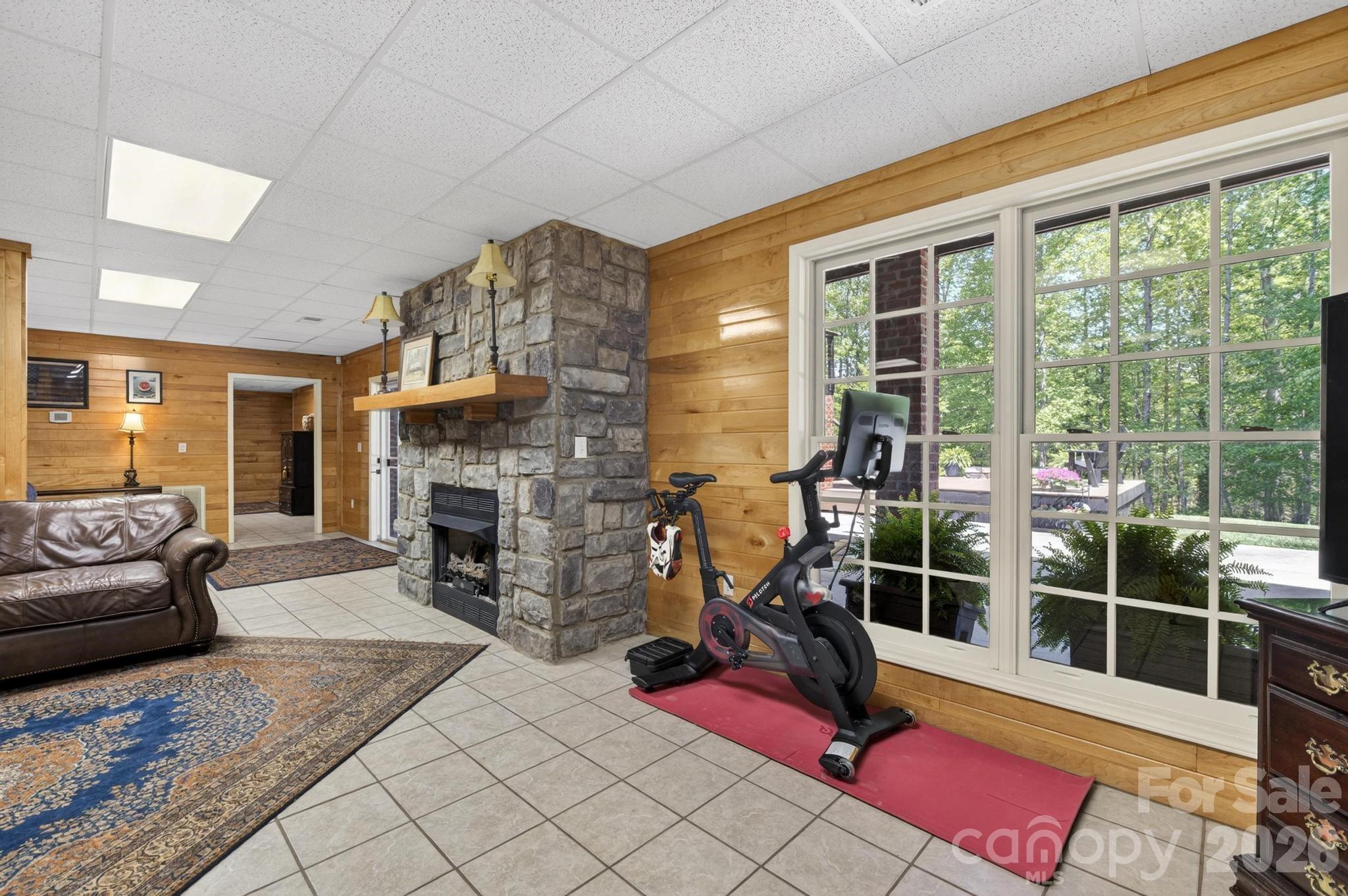 2447 Thornfield Drive — Lenoir