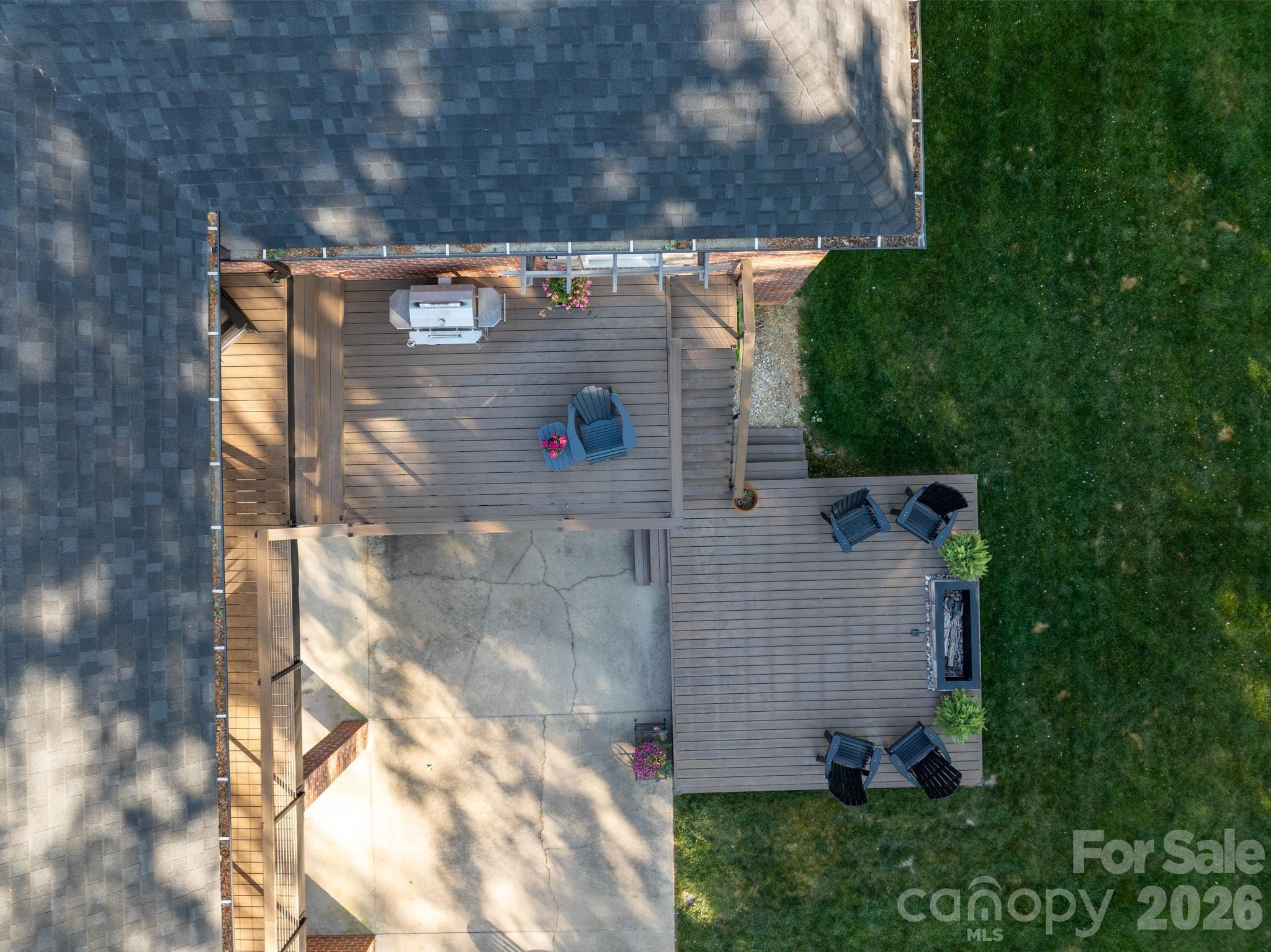 2447 Thornfield Drive — Lenoir