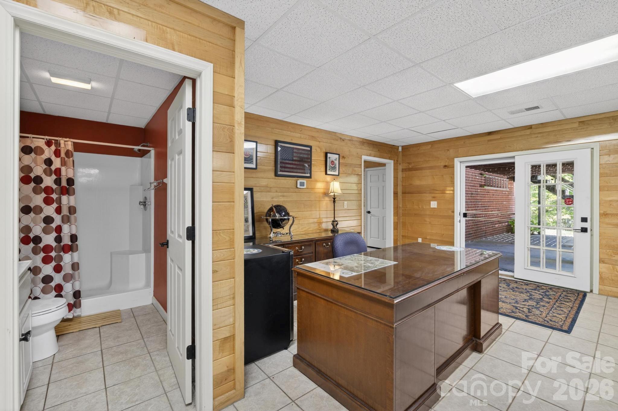 2447 Thornfield Drive — Lenoir