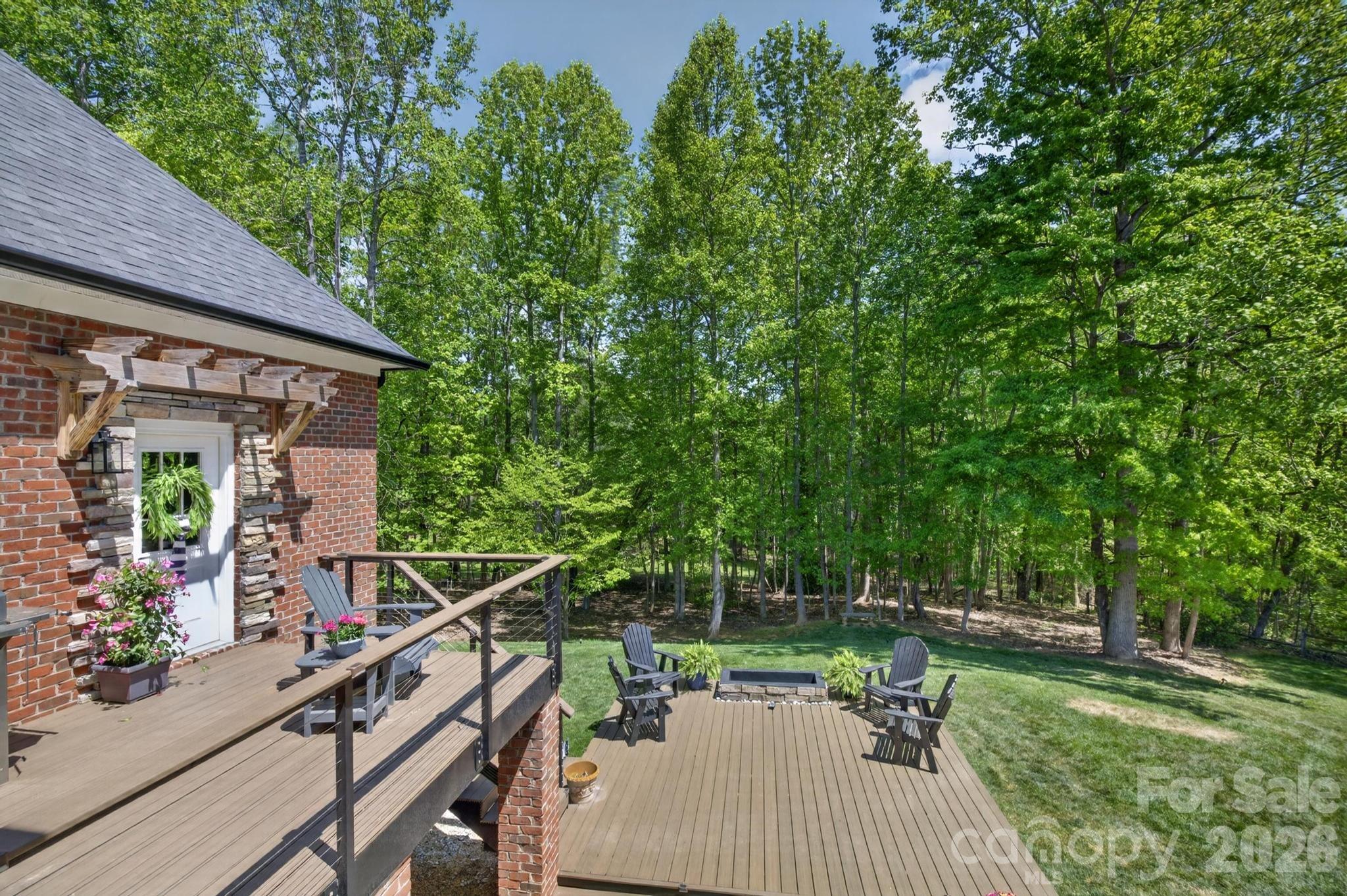 2447 Thornfield Drive — Lenoir