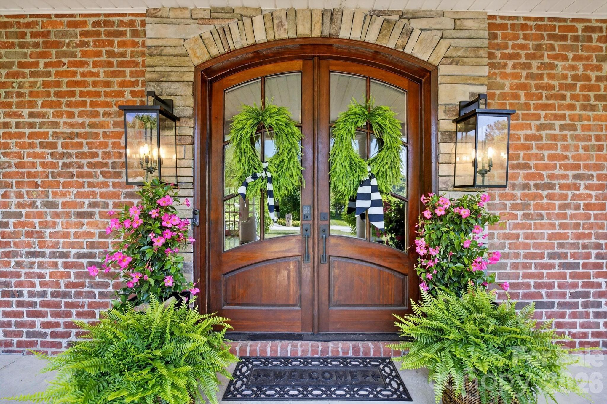 2447 Thornfield Drive — Lenoir