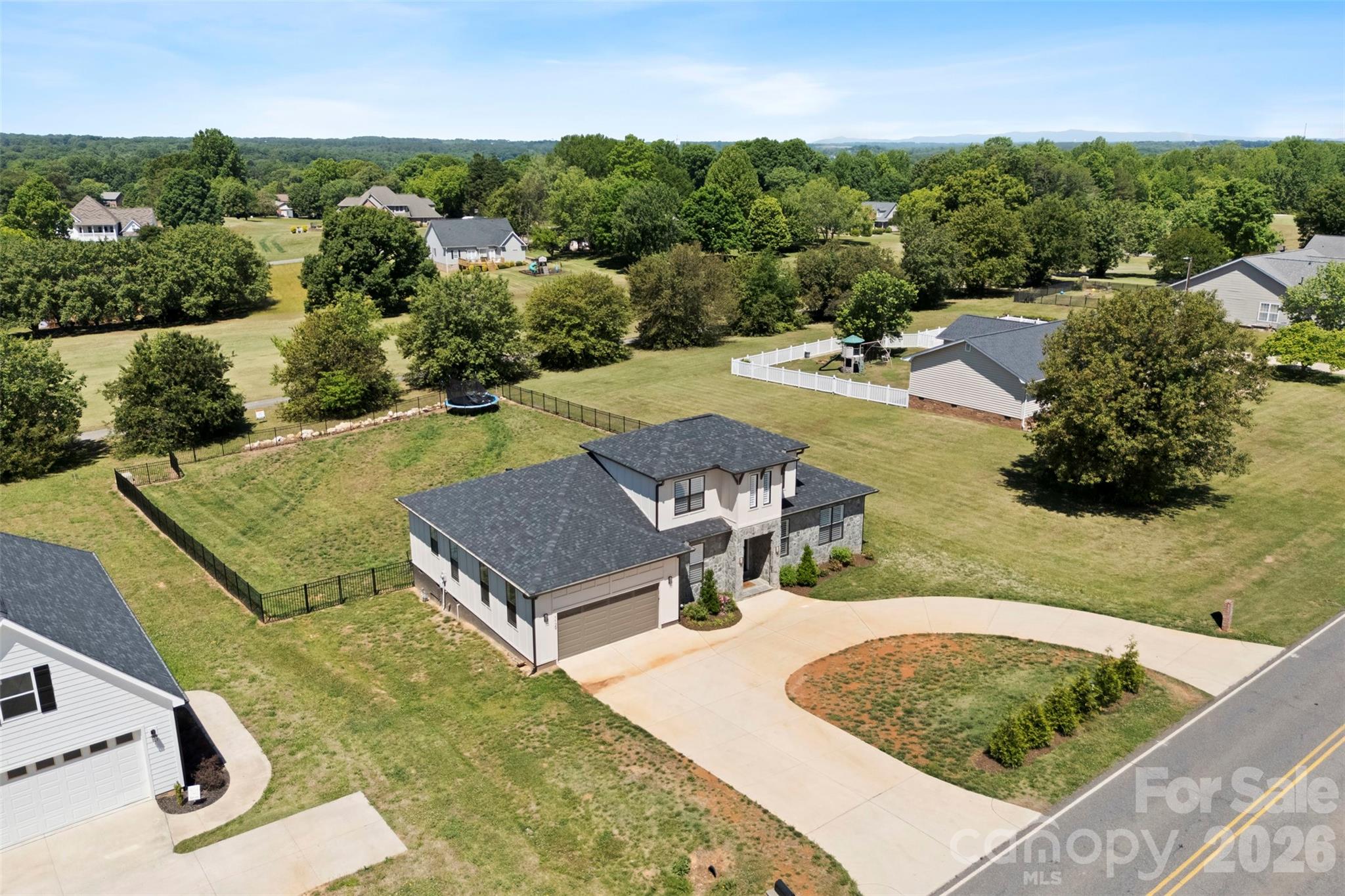 1129 Stony Point Road — Kings Mountain