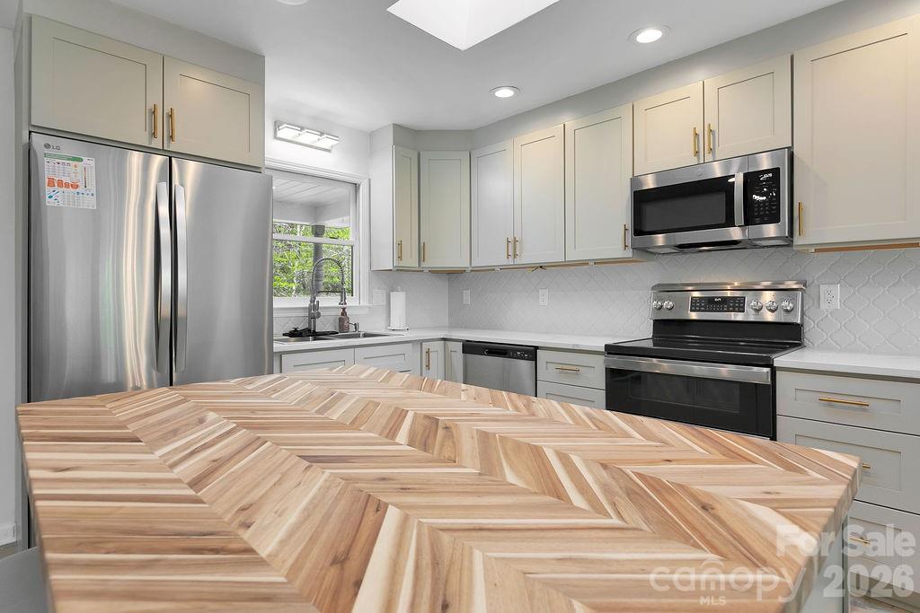 1388 King Road — Pisgah Forest