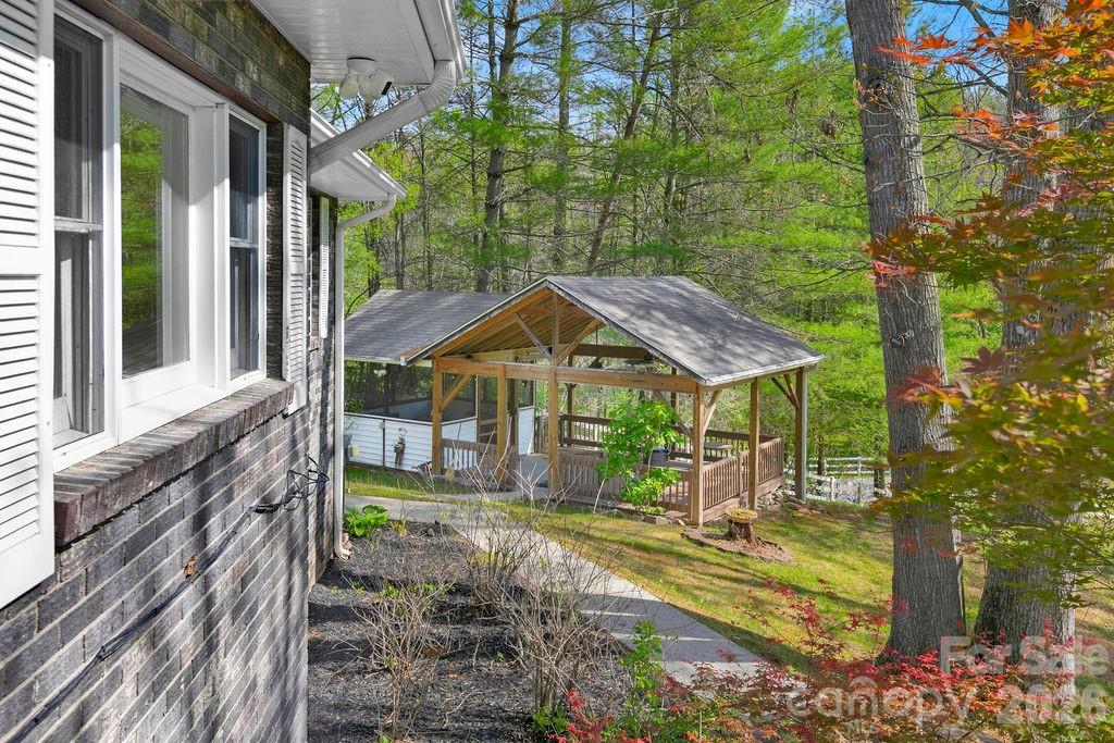1388 King Road — Pisgah Forest