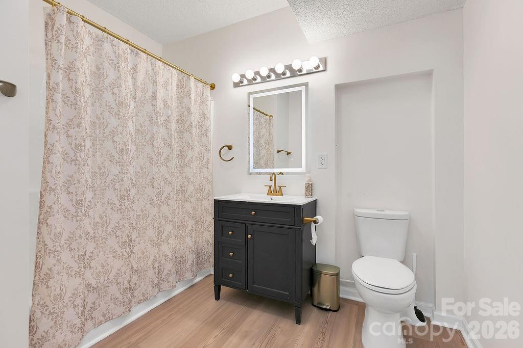 1388 King Road — Pisgah Forest