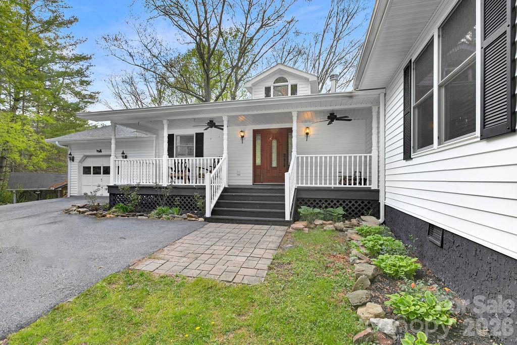1388 King Road — Pisgah Forest